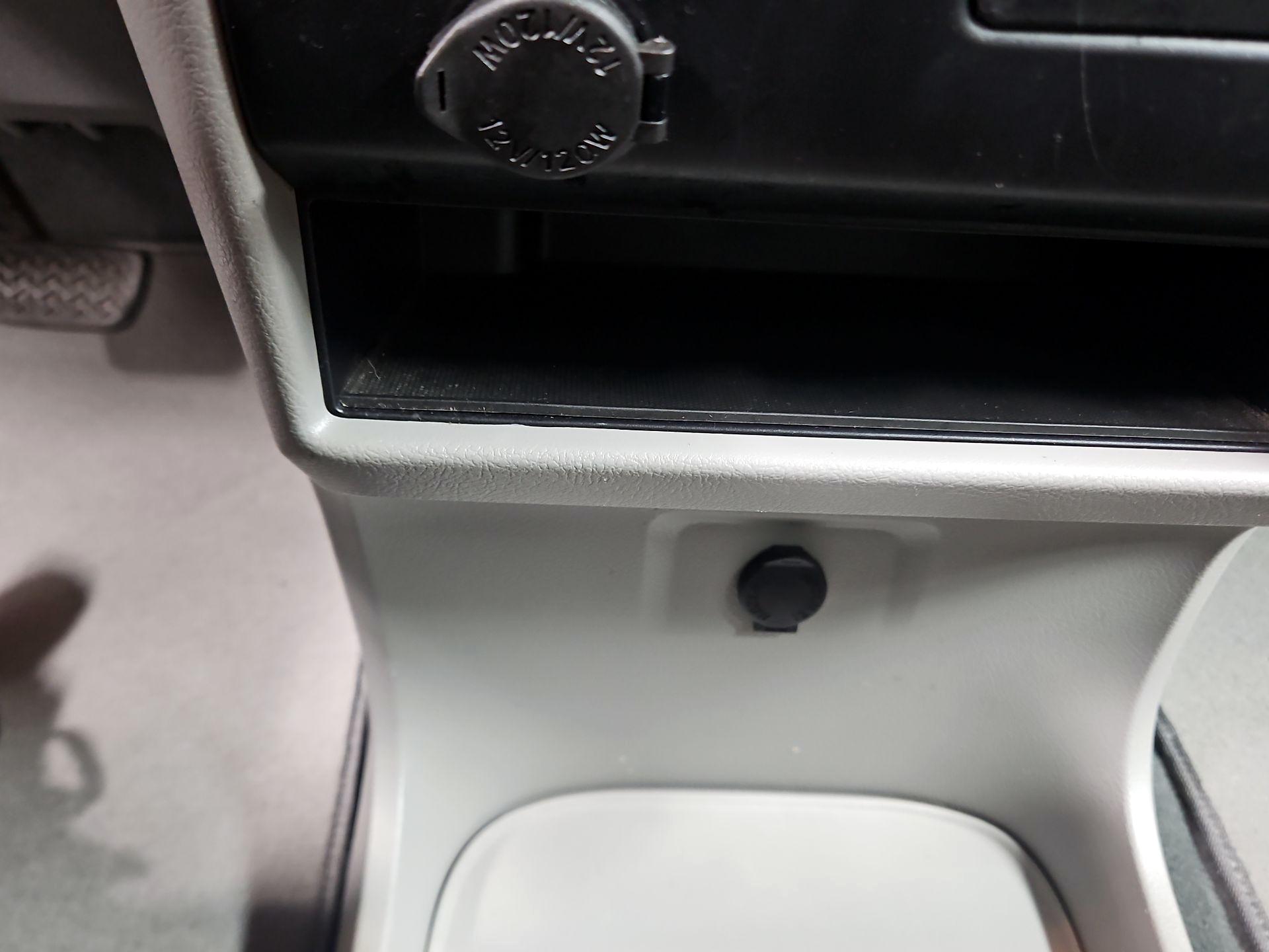 Thumbnail: 2020 Toyota Sienna - 19