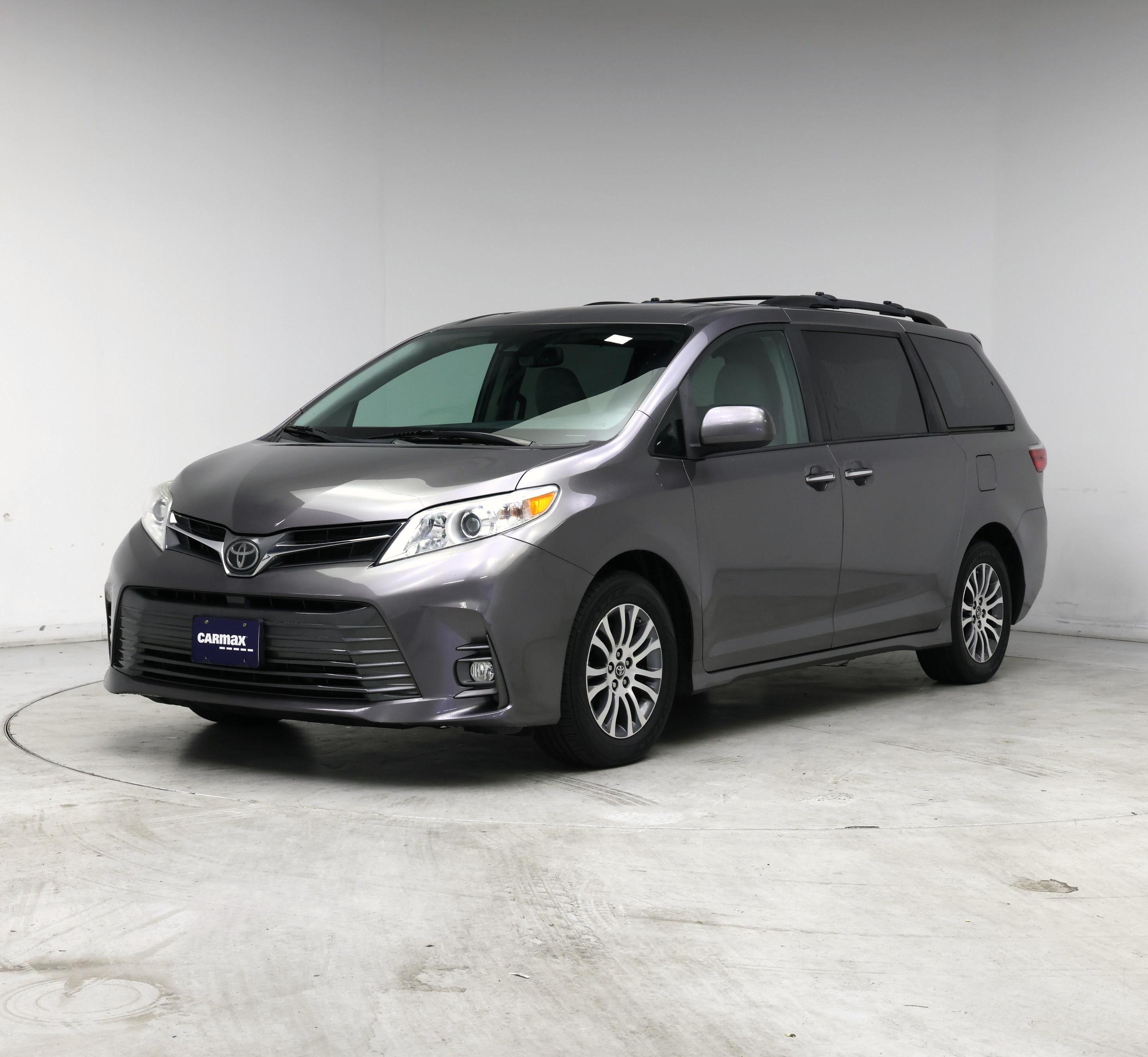 Thumbnail: 2020 Toyota Sienna - 4