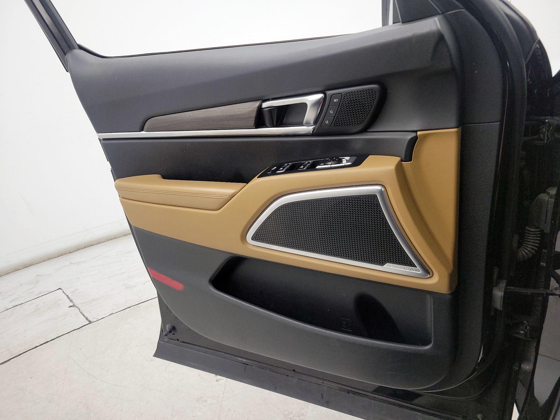 Thumbnail: 2022 Kia Telluride - 12