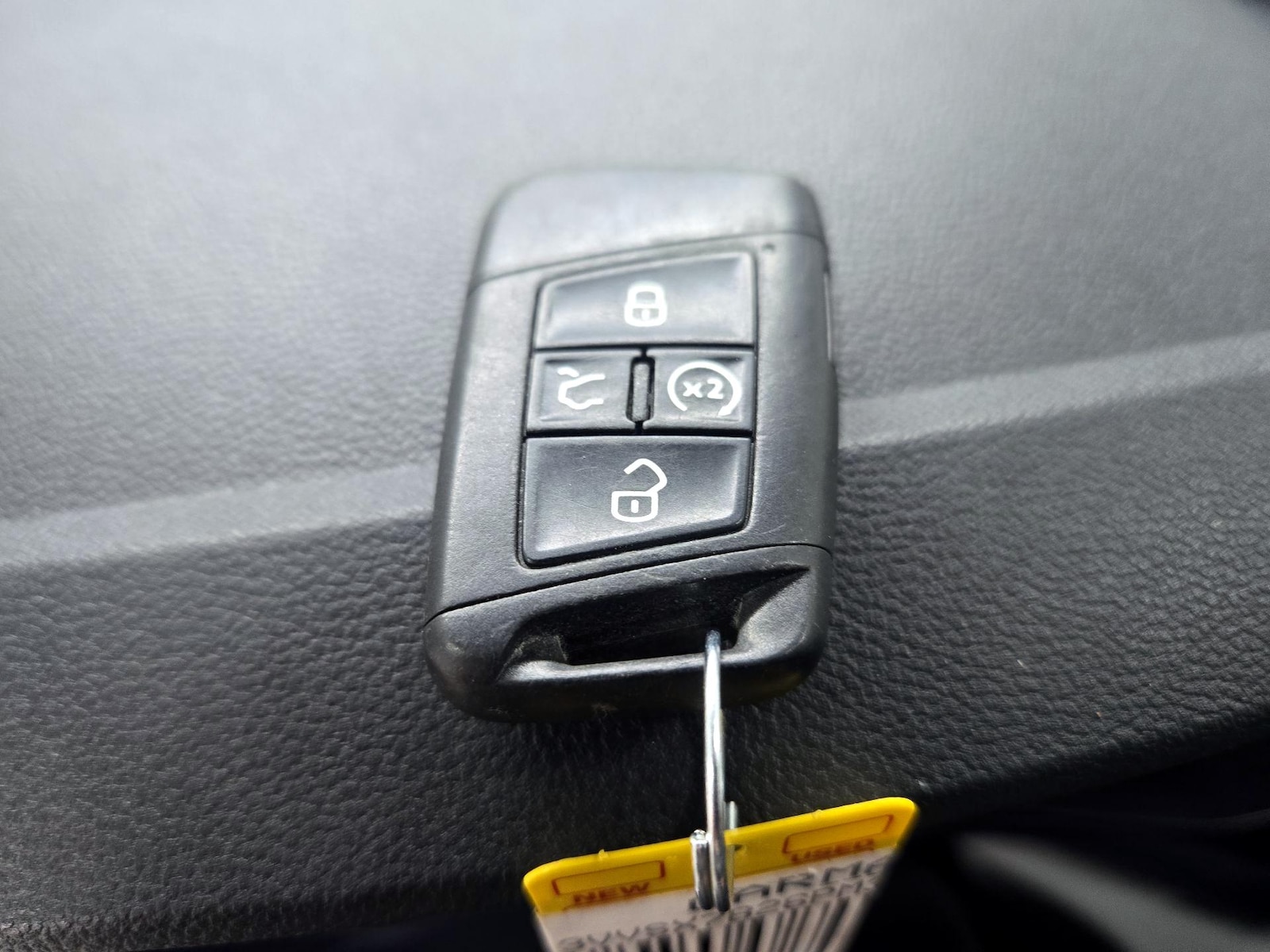 2023 Volkswagen Taos SE - Photo 23