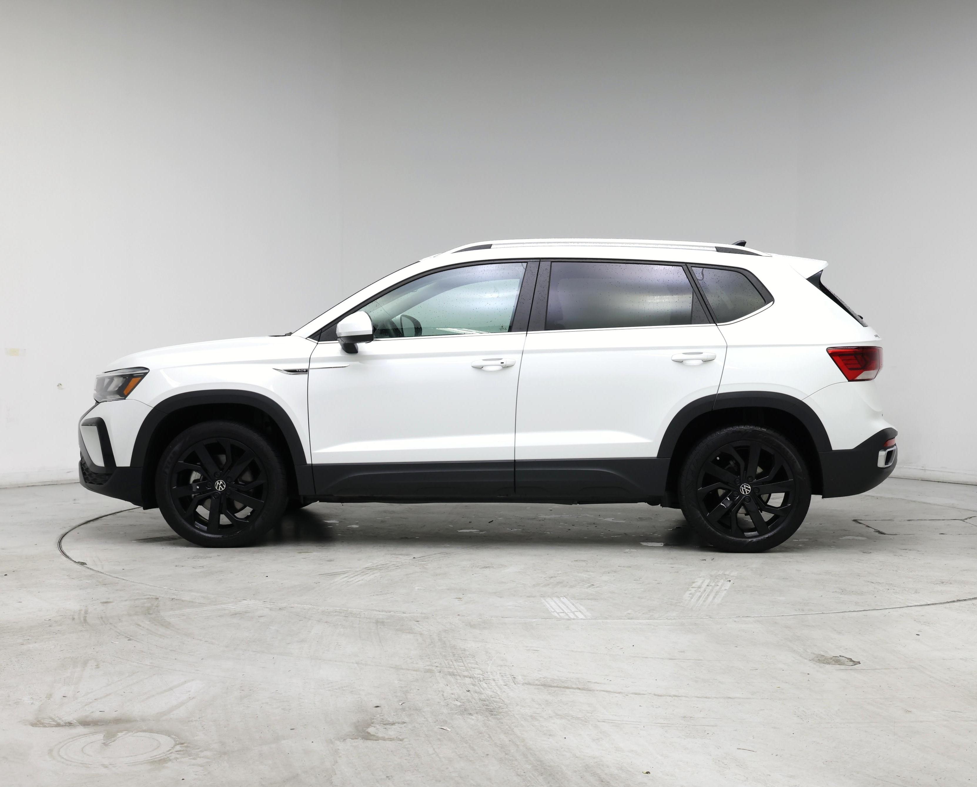 Thumbnail: 2023 Volkswagen Taos - 3