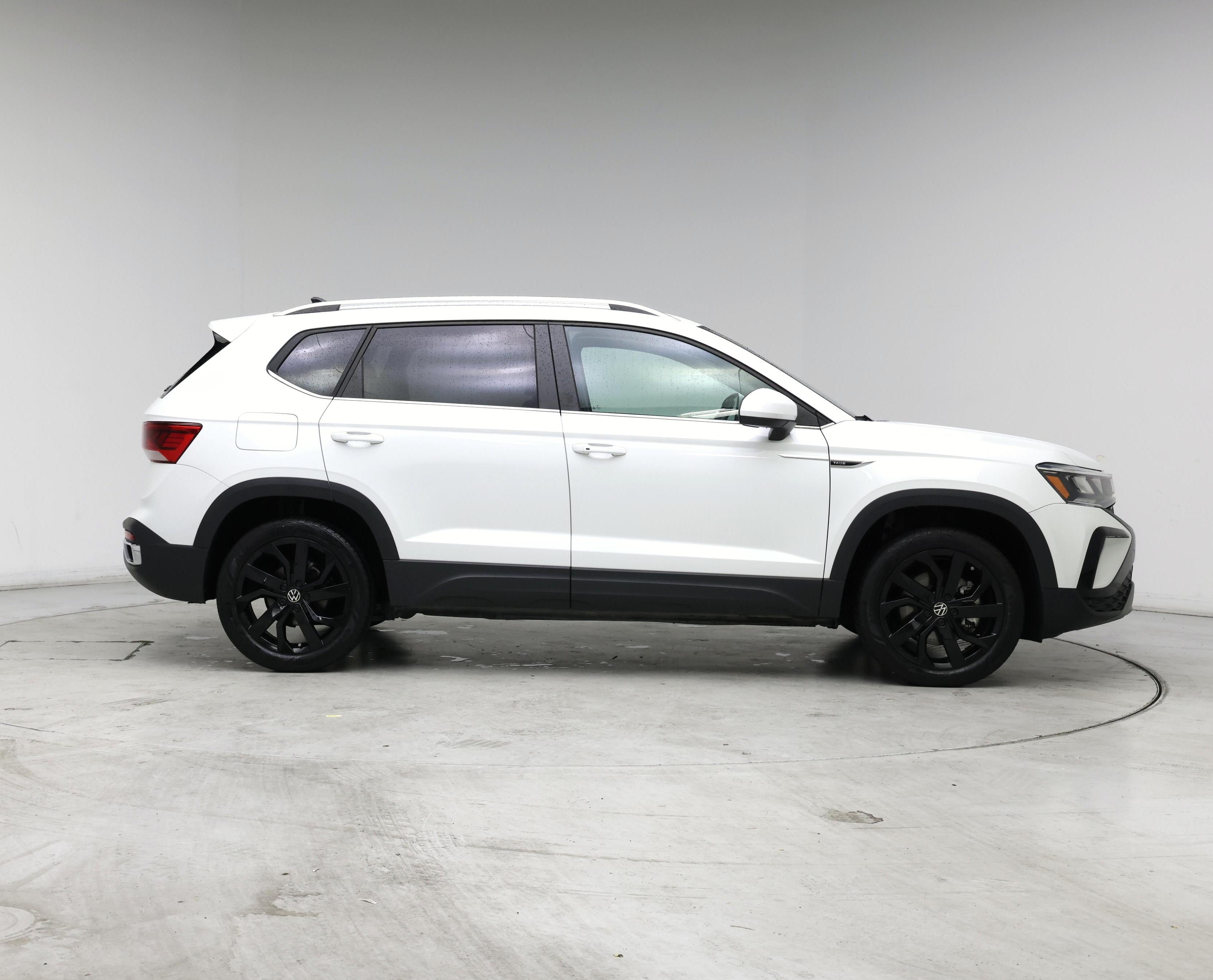 Thumbnail: 2023 Volkswagen Taos - 7