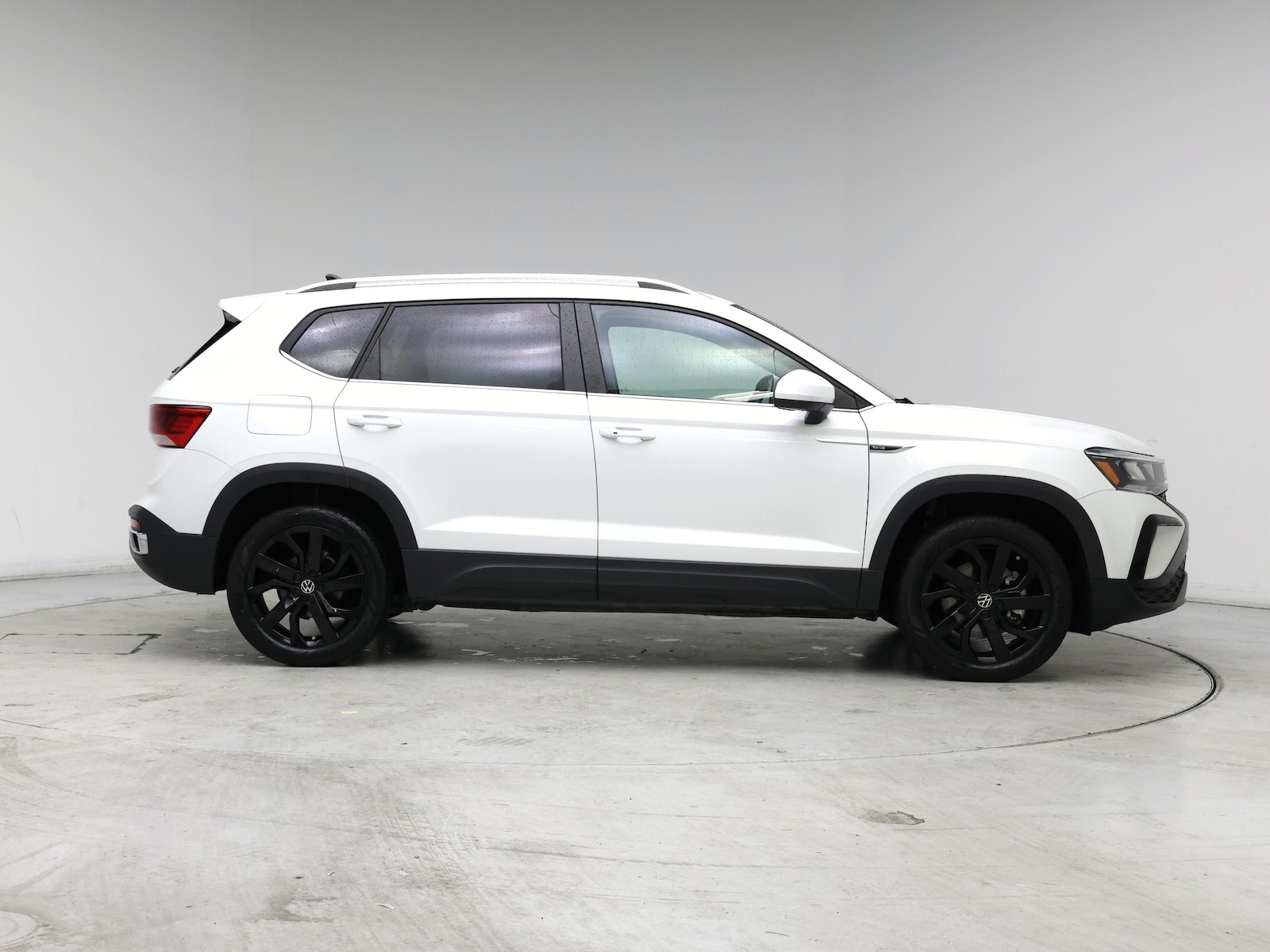 2023 Volkswagen Taos SE - Photo 8