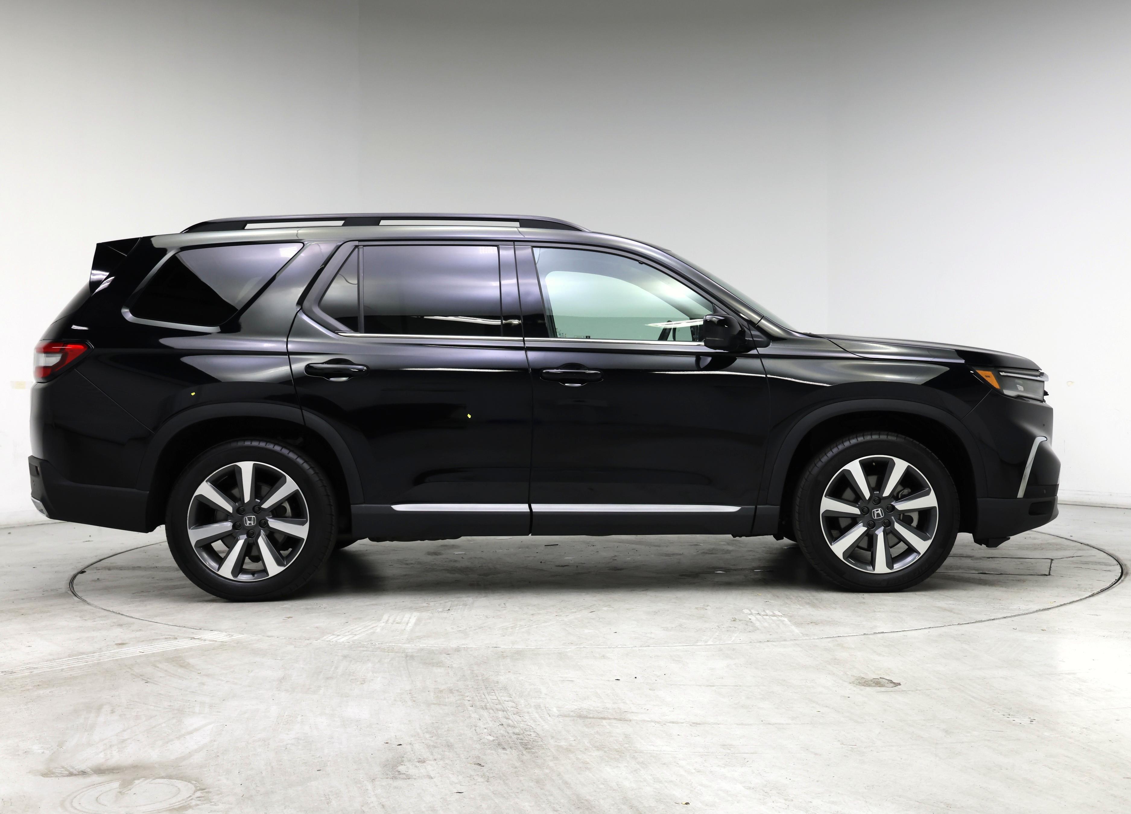 Thumbnail: 2025 Honda Pilot - 7