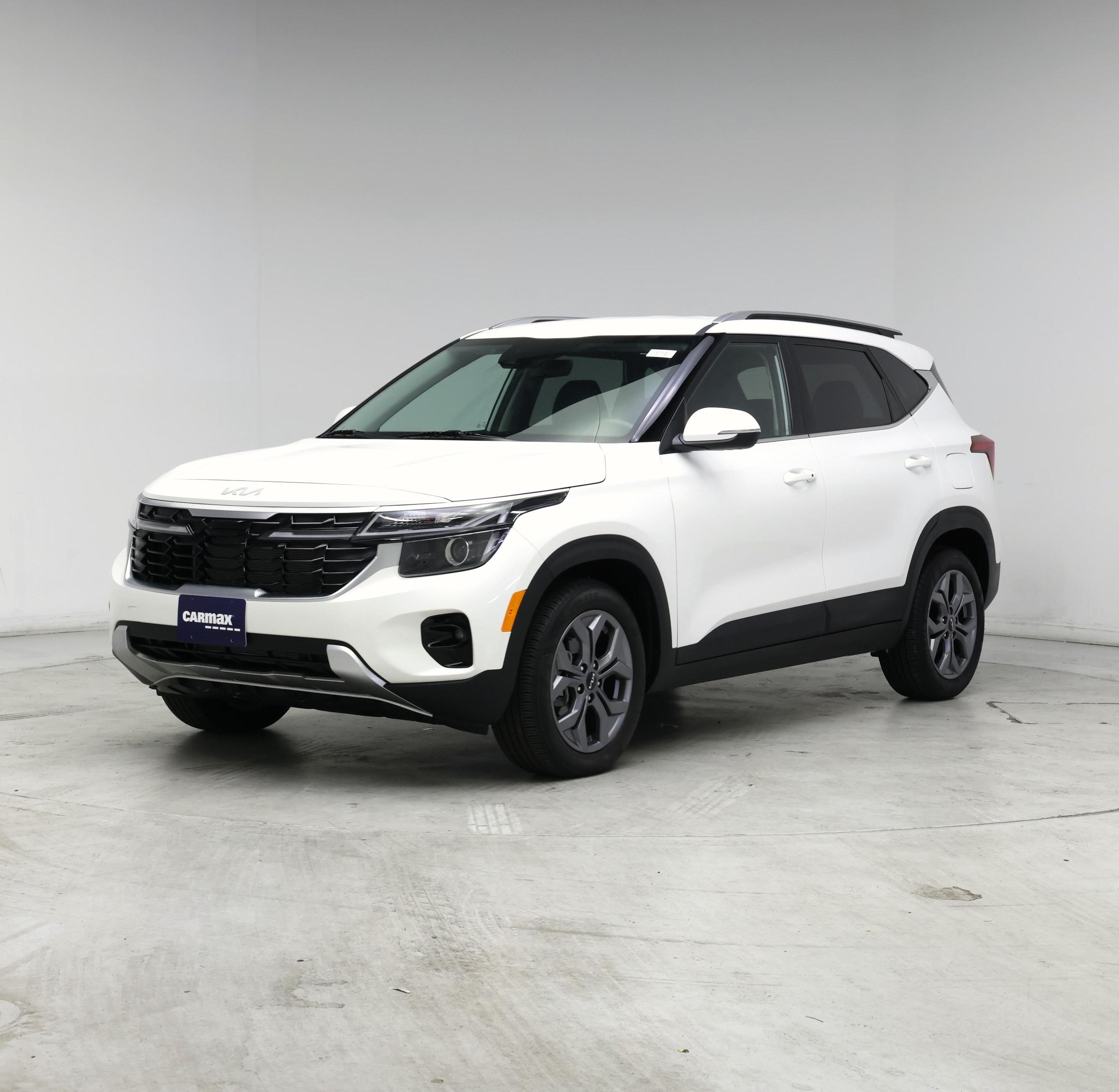 Thumbnail: 2024 Kia Seltos - 4