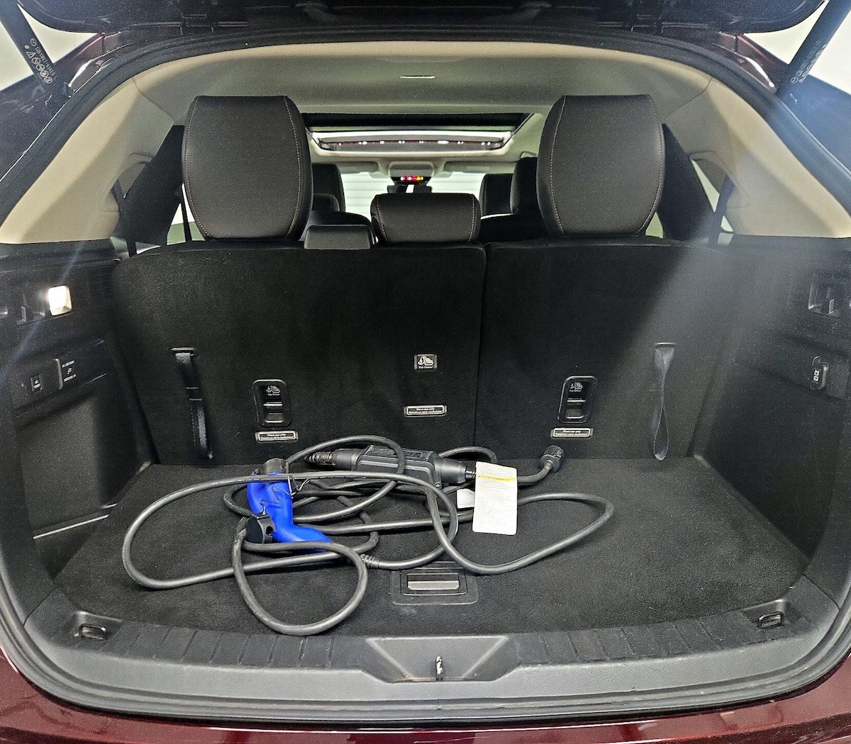 Trunk/Cargo (Seats Up)