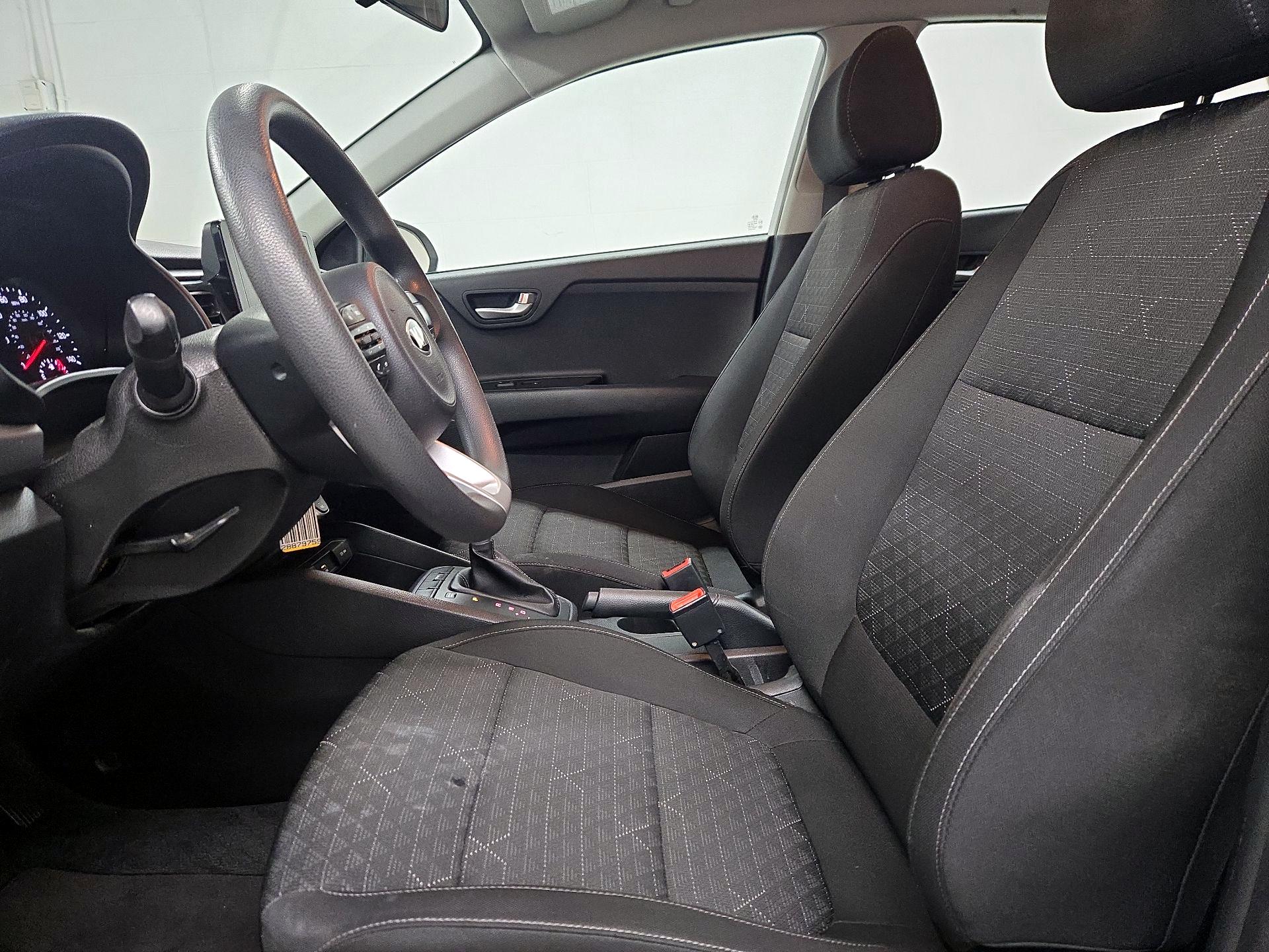 Thumbnail: 2021 Kia Rio - 11
