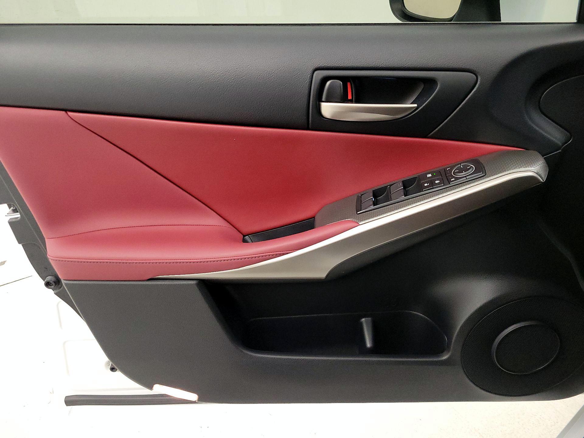 Thumbnail: 2017 Lexus IS - 12