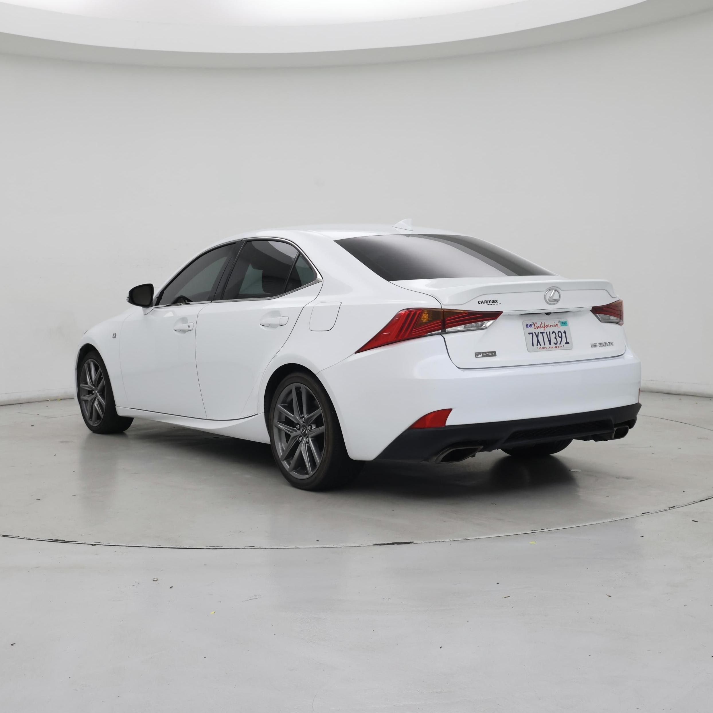 Thumbnail: 2017 Lexus IS - 2