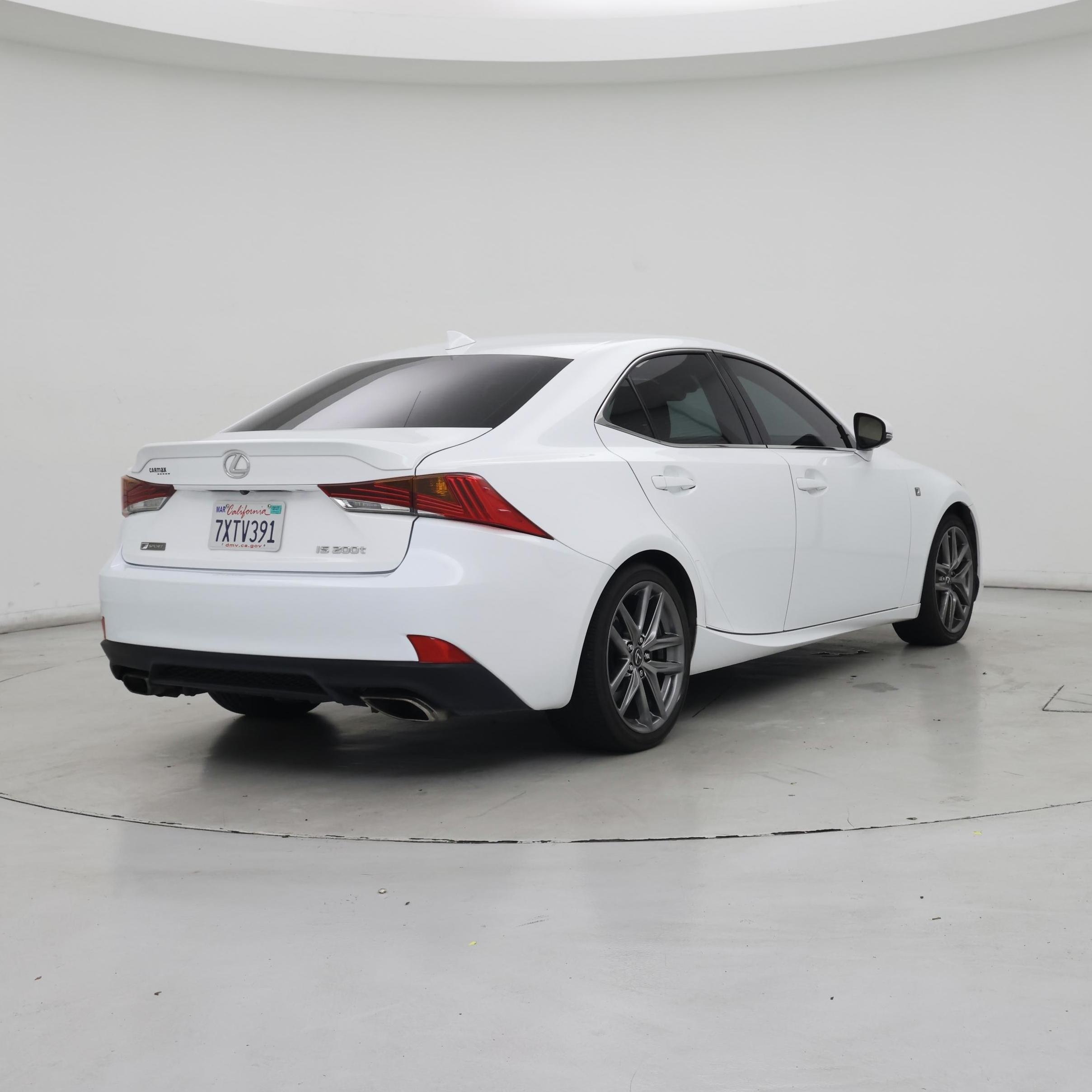 Thumbnail: 2017 Lexus IS - 8