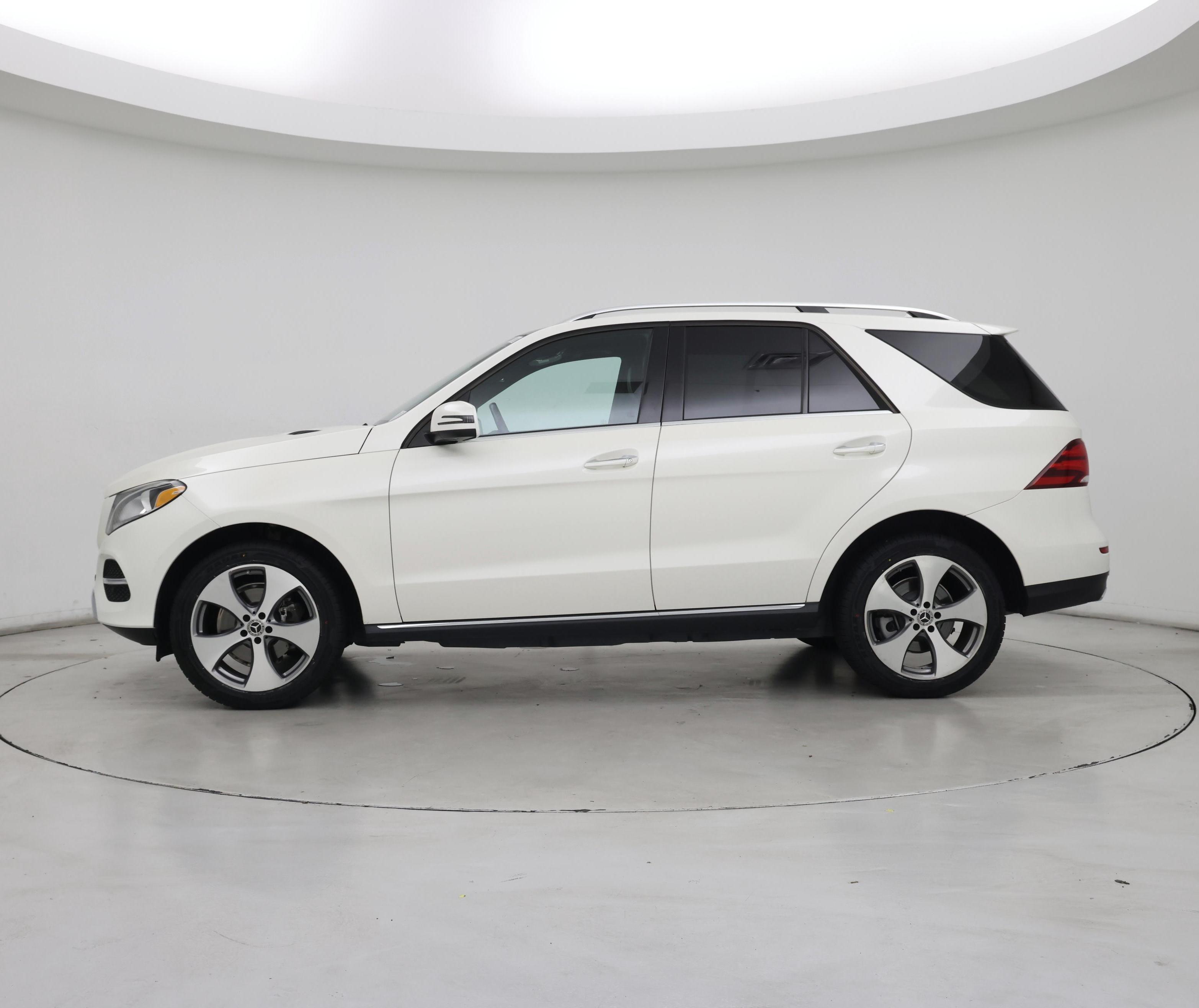 Thumbnail: 2018 Mercedes-Benz GLE - 3