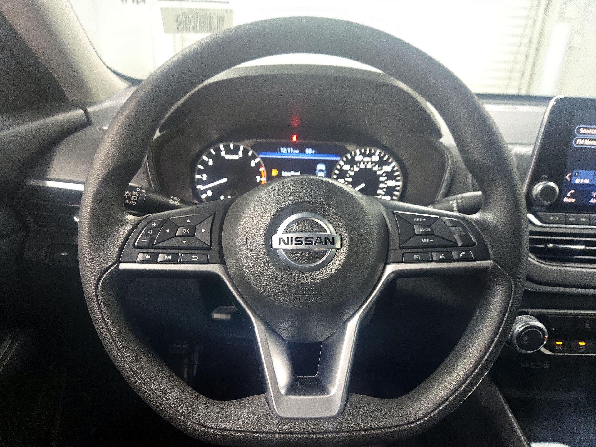 Thumbnail: 2022 Nissan Altima - 10