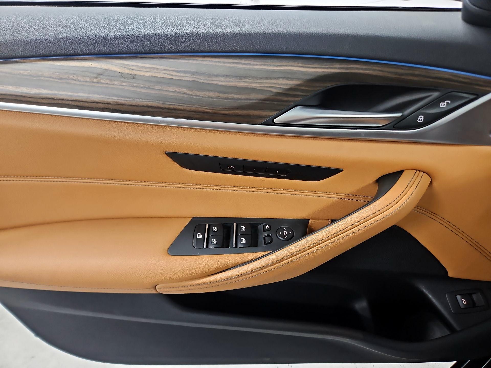 Thumbnail: 2023 BMW 5 Series - 12