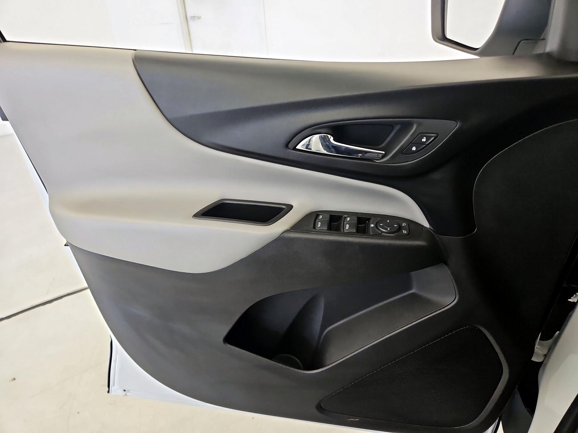 Thumbnail: 2021 Chevrolet Equinox - 12