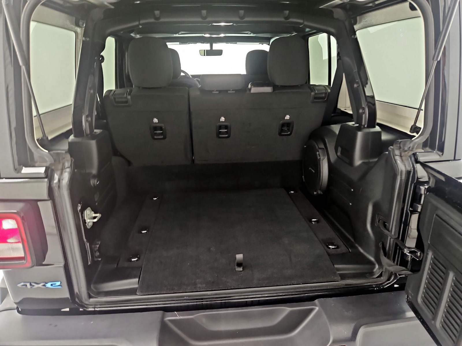 2023 Jeep Wrangler 4xe Willys 4XE - Photo 23