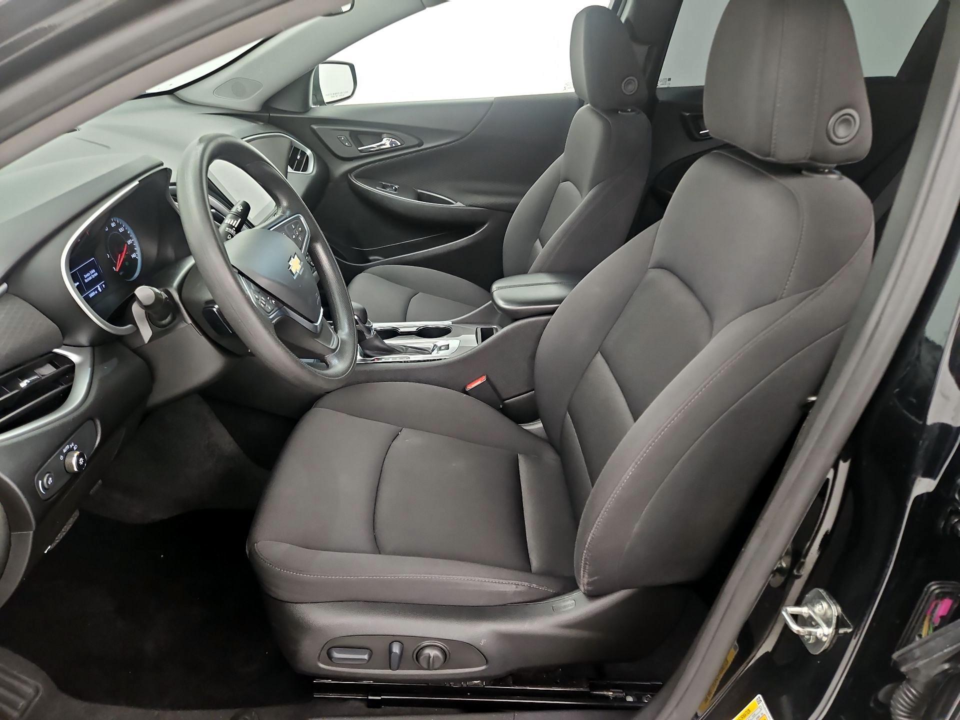 Thumbnail: 2023 Chevrolet Malibu - 11