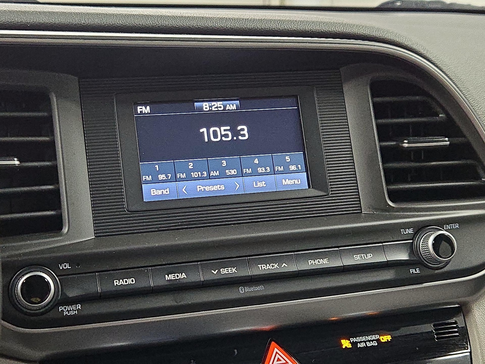 2020 Hyundai Elantra SE - Photo 16
