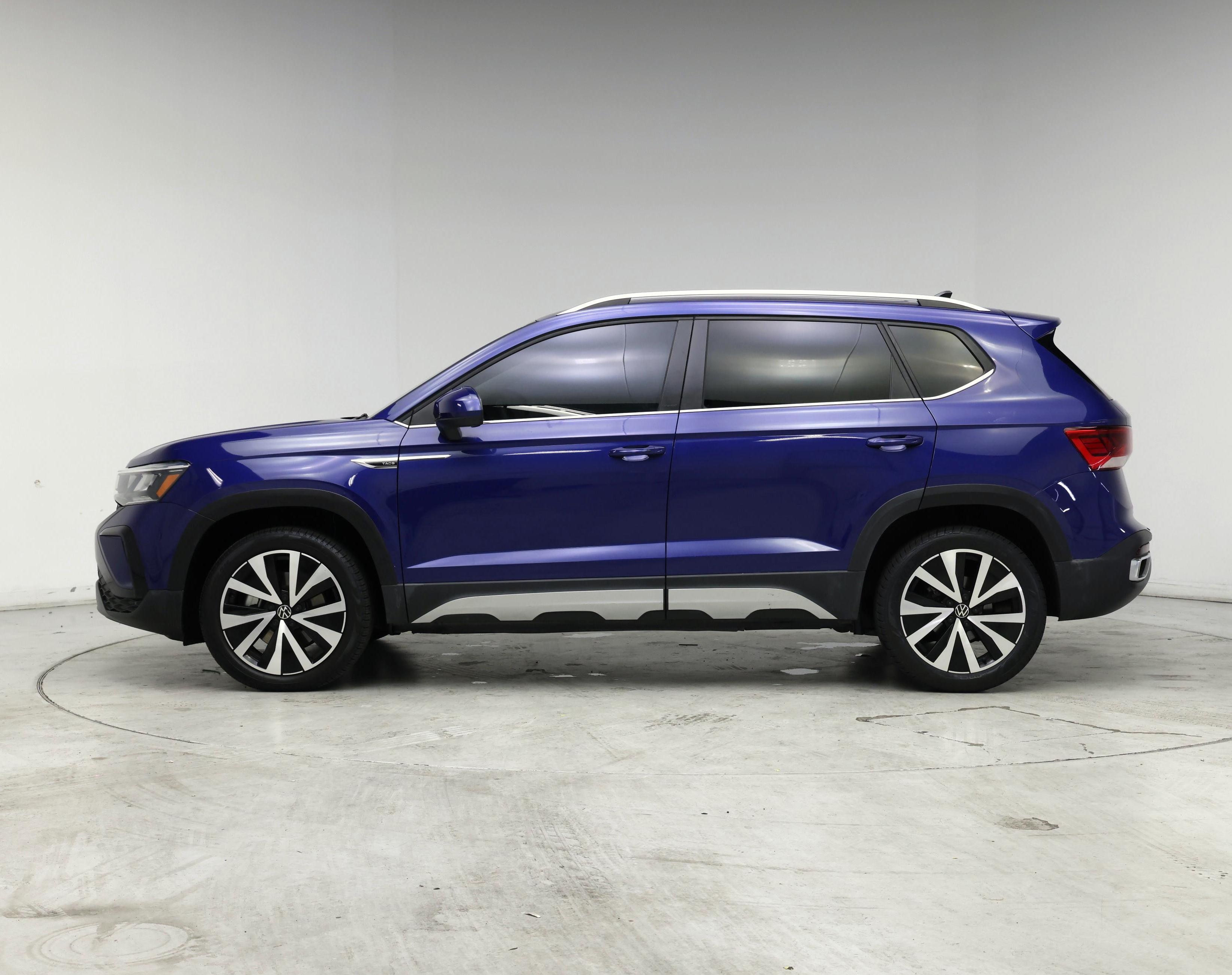 Thumbnail: 2022 Volkswagen Taos - 3