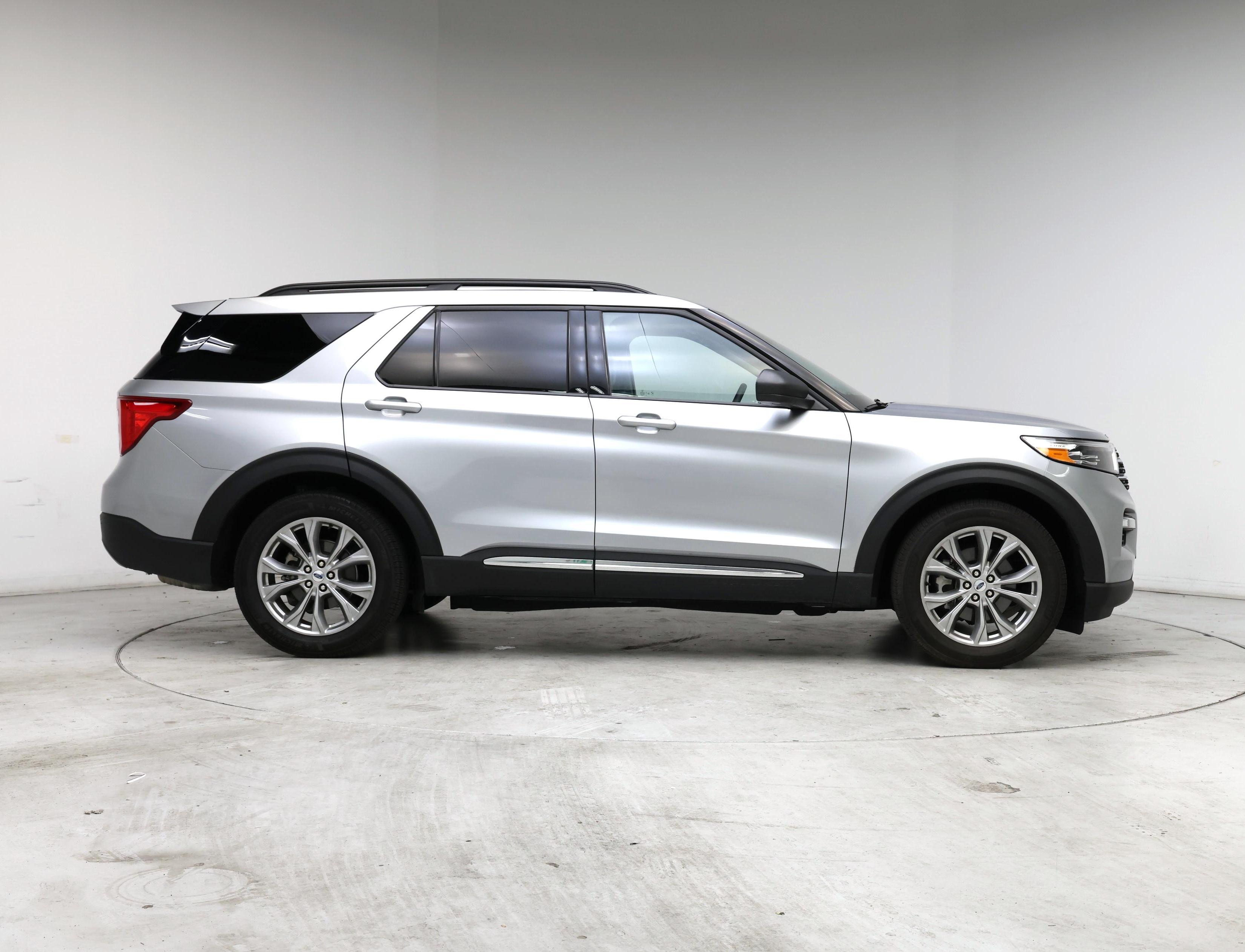 Thumbnail: 2023 Ford Explorer - 7