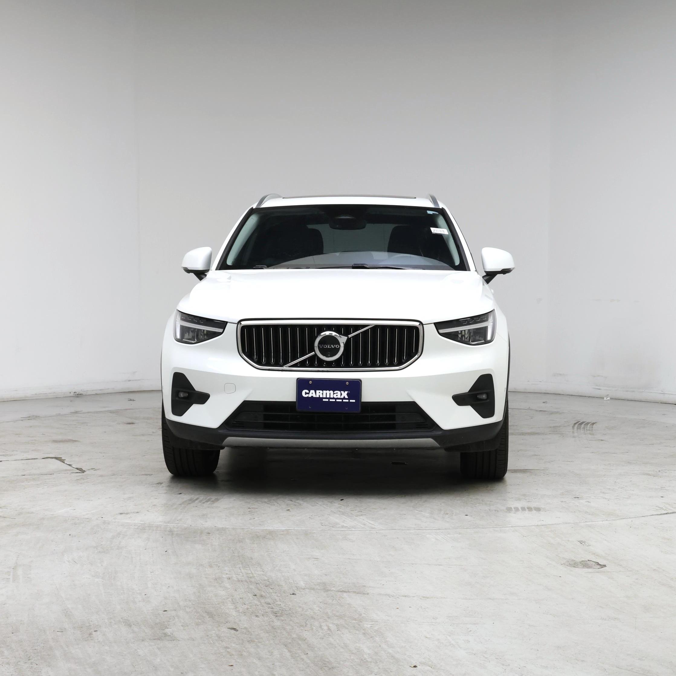 Thumbnail: 2025 Volvo XC40 - 5