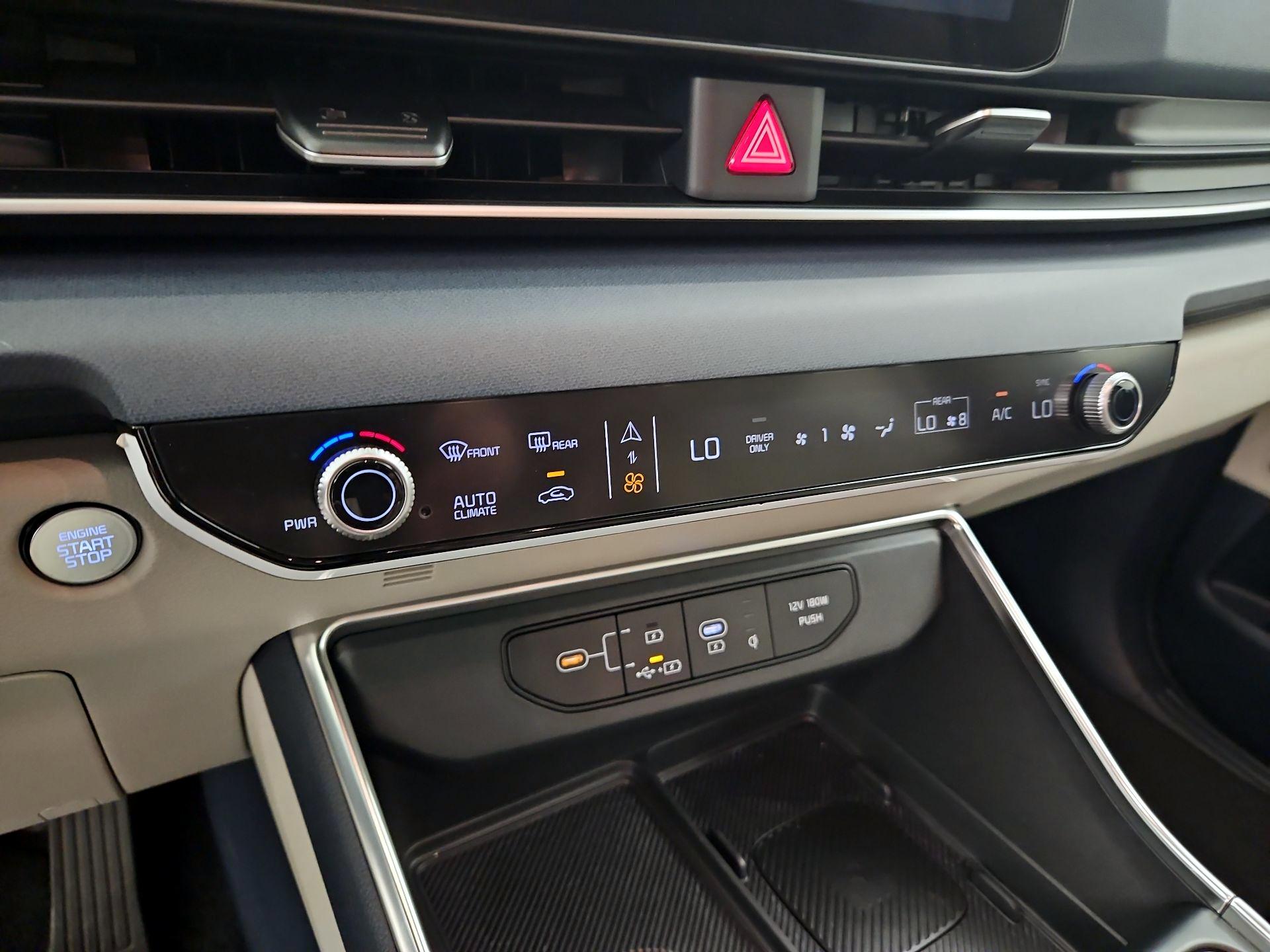 Thumbnail: 2025 Kia Carnival - 17
