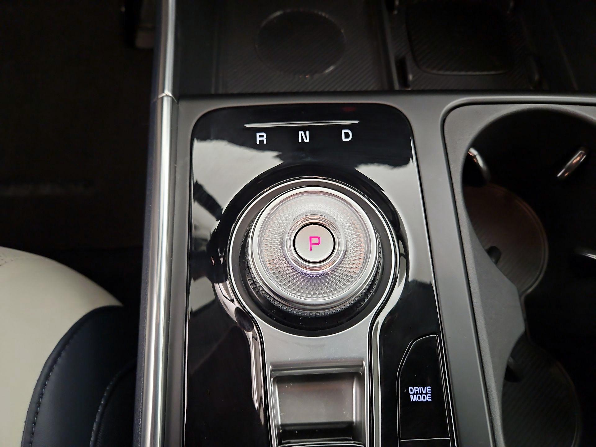 Thumbnail: 2025 Kia Carnival - 18