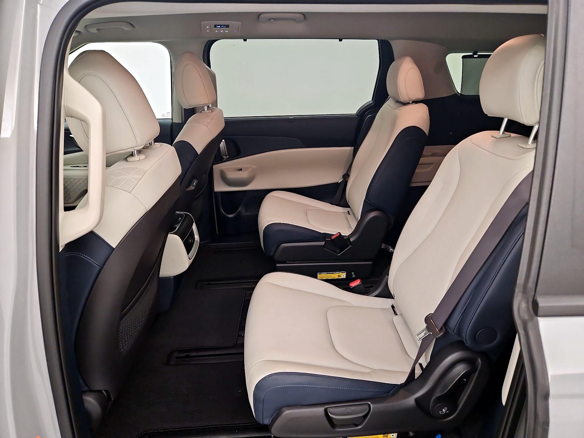 Thumbnail: 2025 Kia Carnival - 20