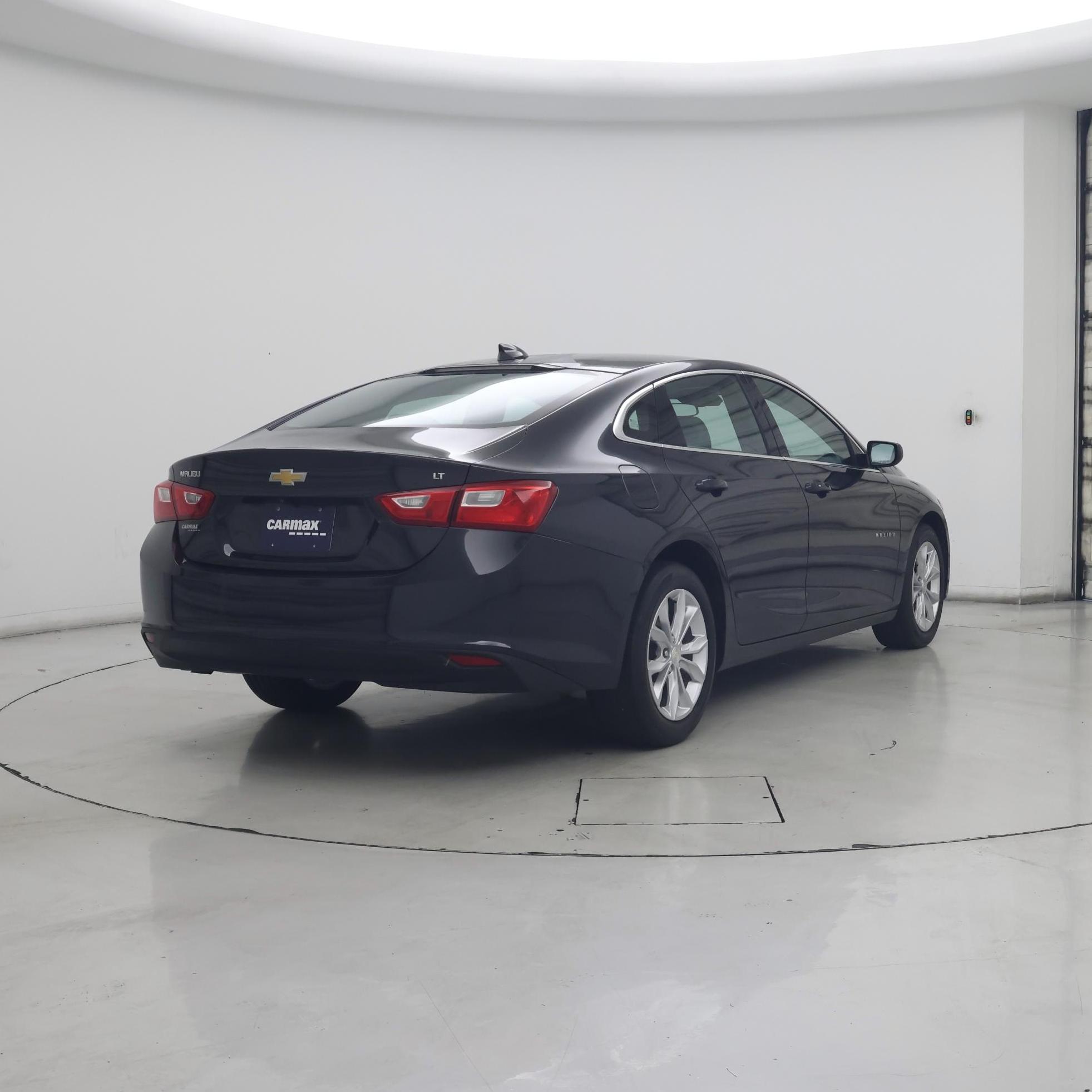 Thumbnail: 2023 Chevrolet Malibu - 8
