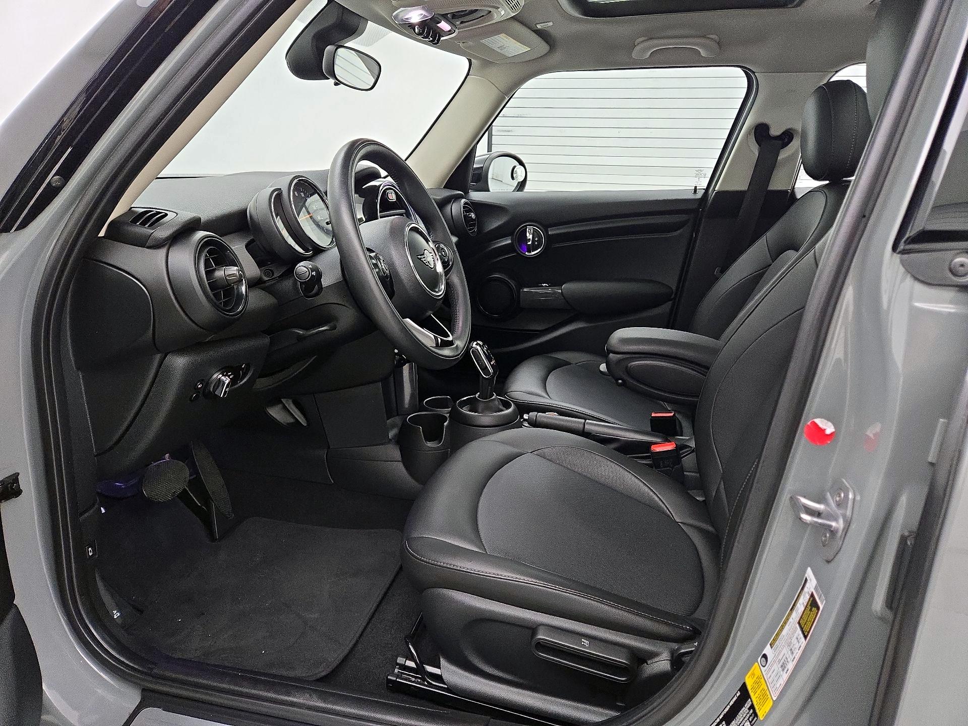 Thumbnail: 2020 MINI Cooper Hardtop - 11