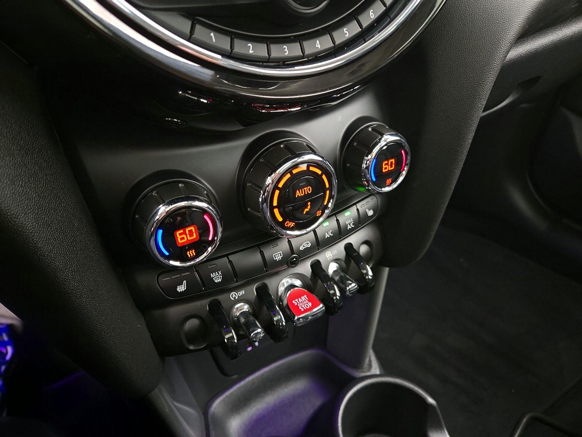 Thumbnail: 2020 MINI Cooper Hardtop - 16