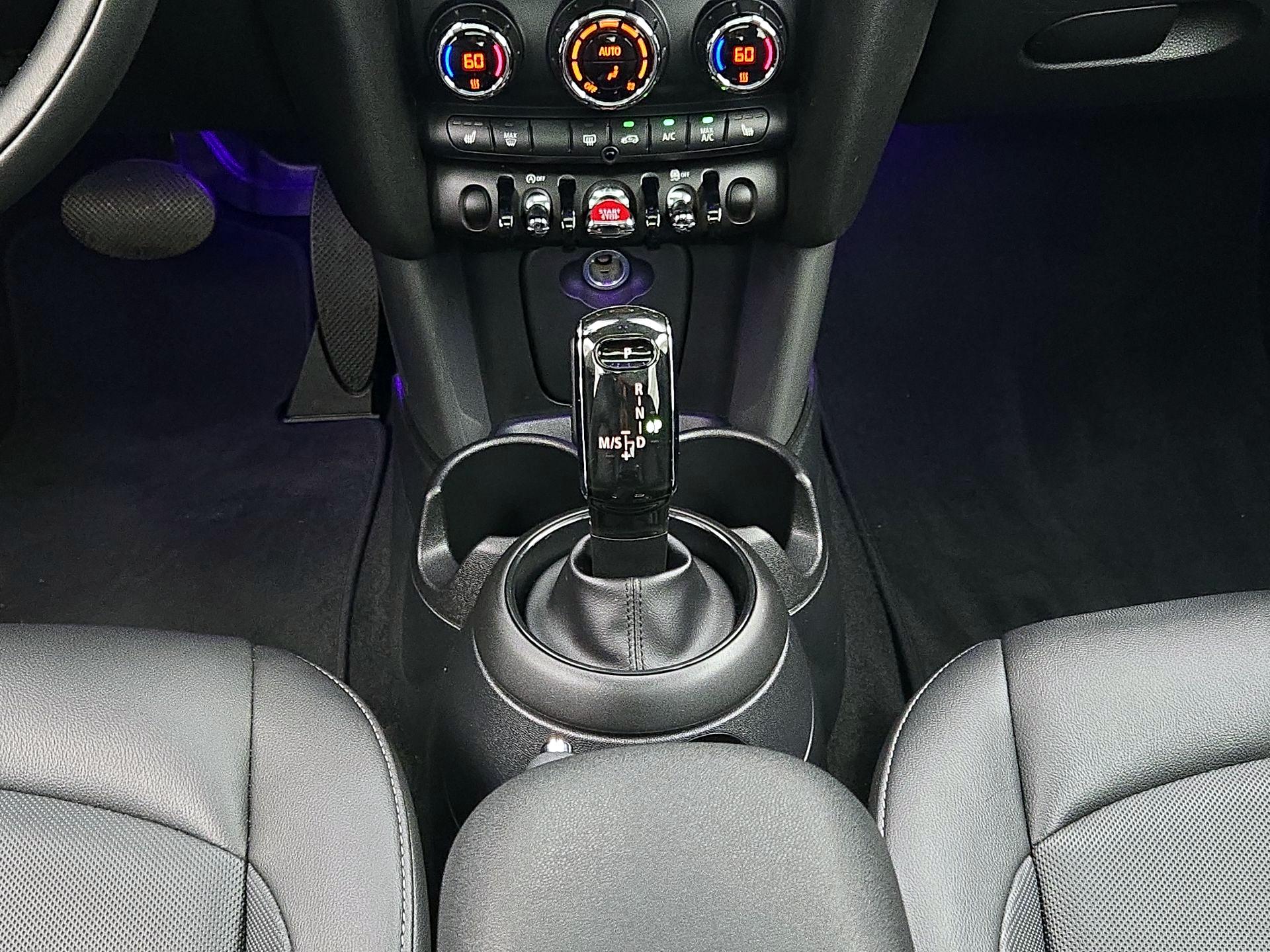 Thumbnail: 2020 MINI Cooper Hardtop - 17