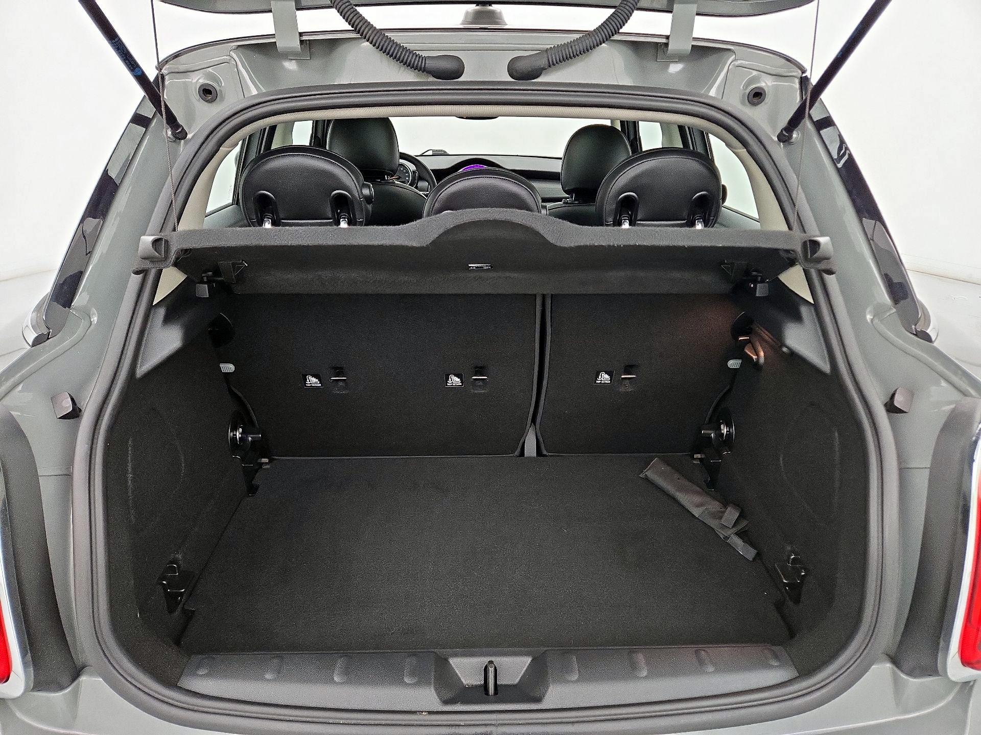 Thumbnail: 2020 MINI Cooper Hardtop - 20