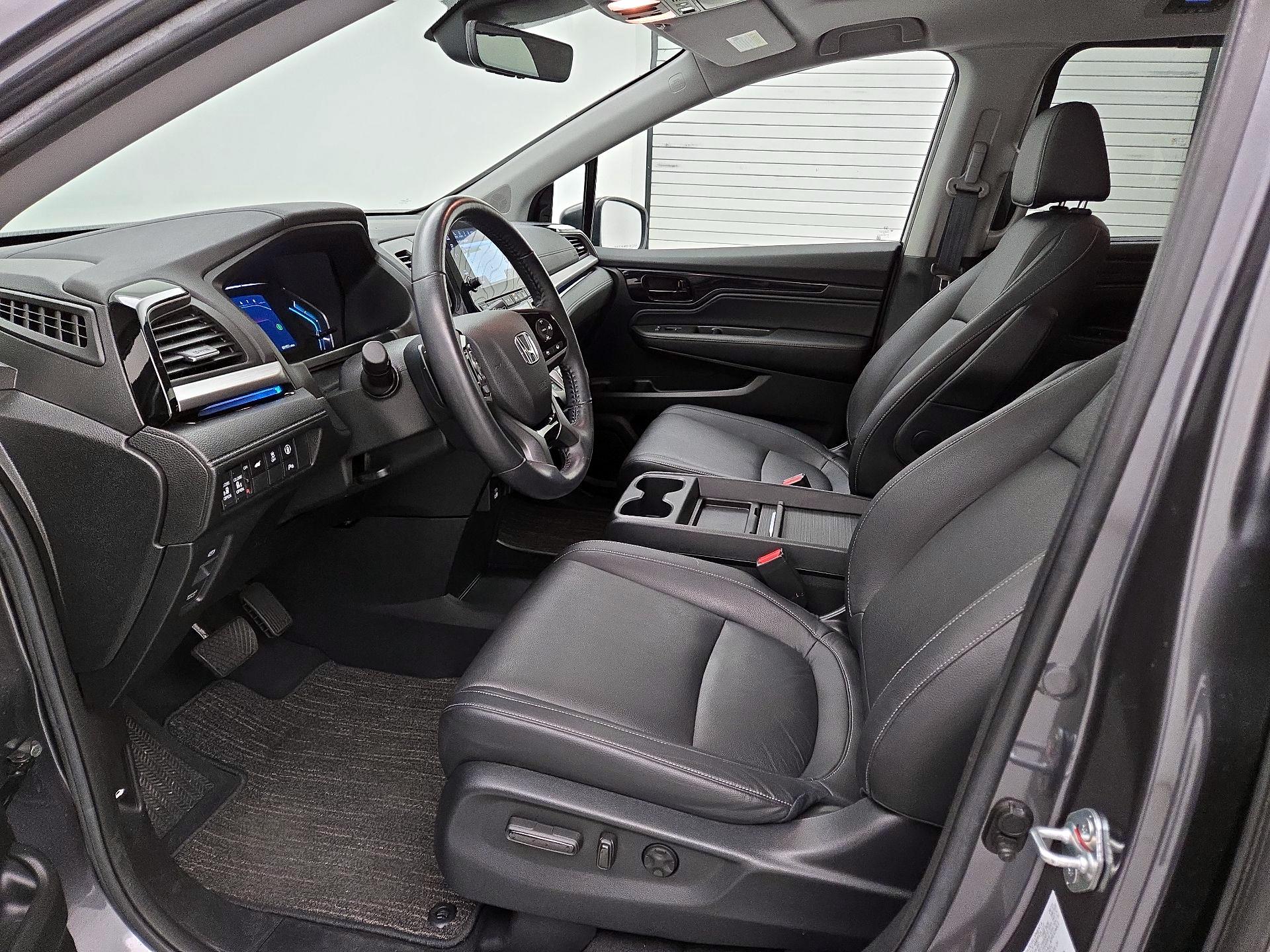 Thumbnail: 2023 Honda Odyssey - 11