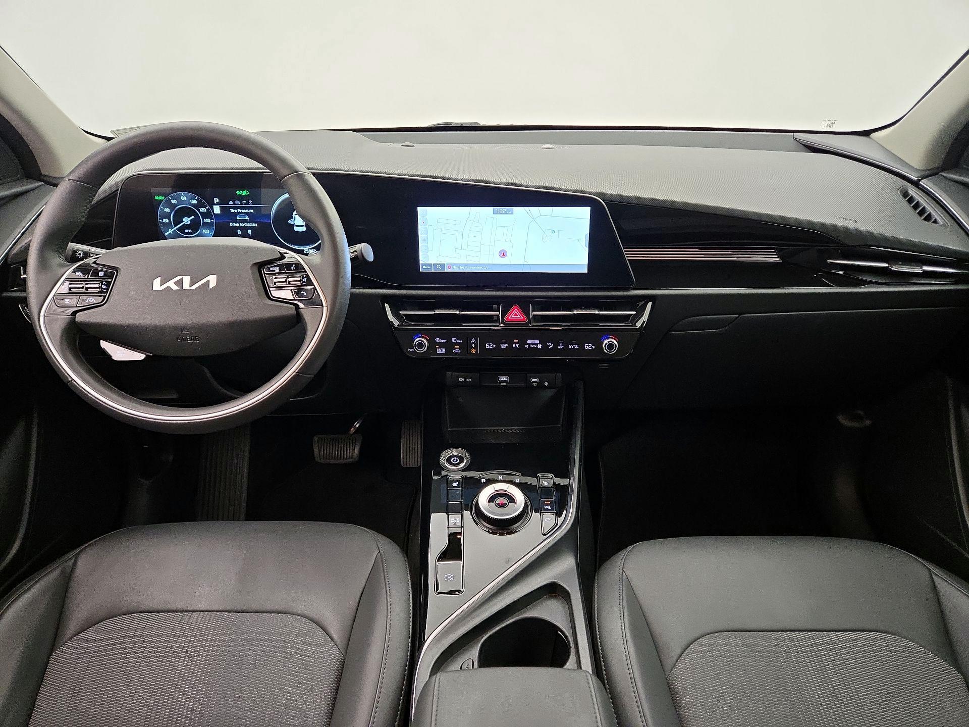 Thumbnail: 2024 Kia Niro - 9