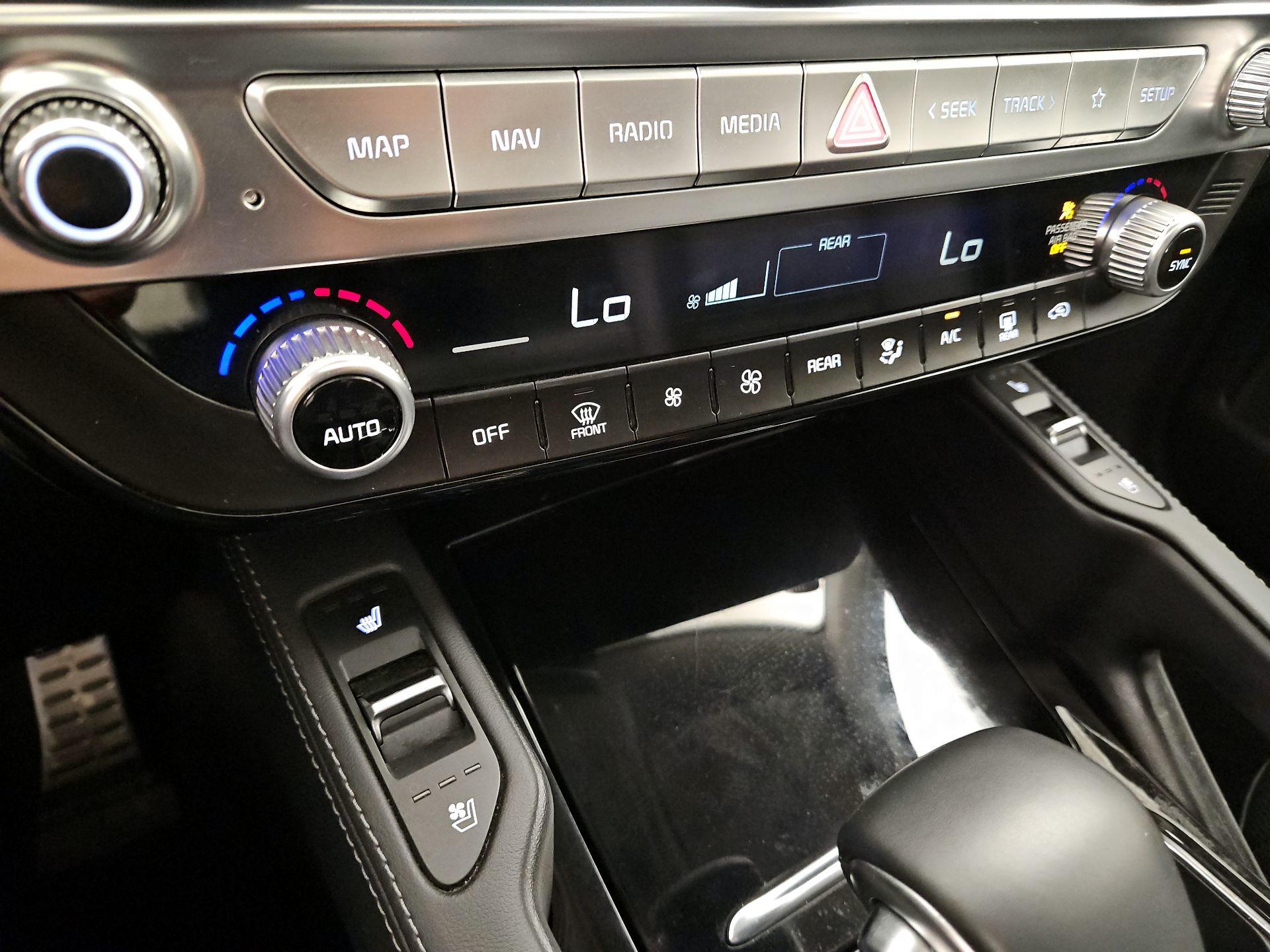 Thumbnail: 2024 Kia Telluride - 17