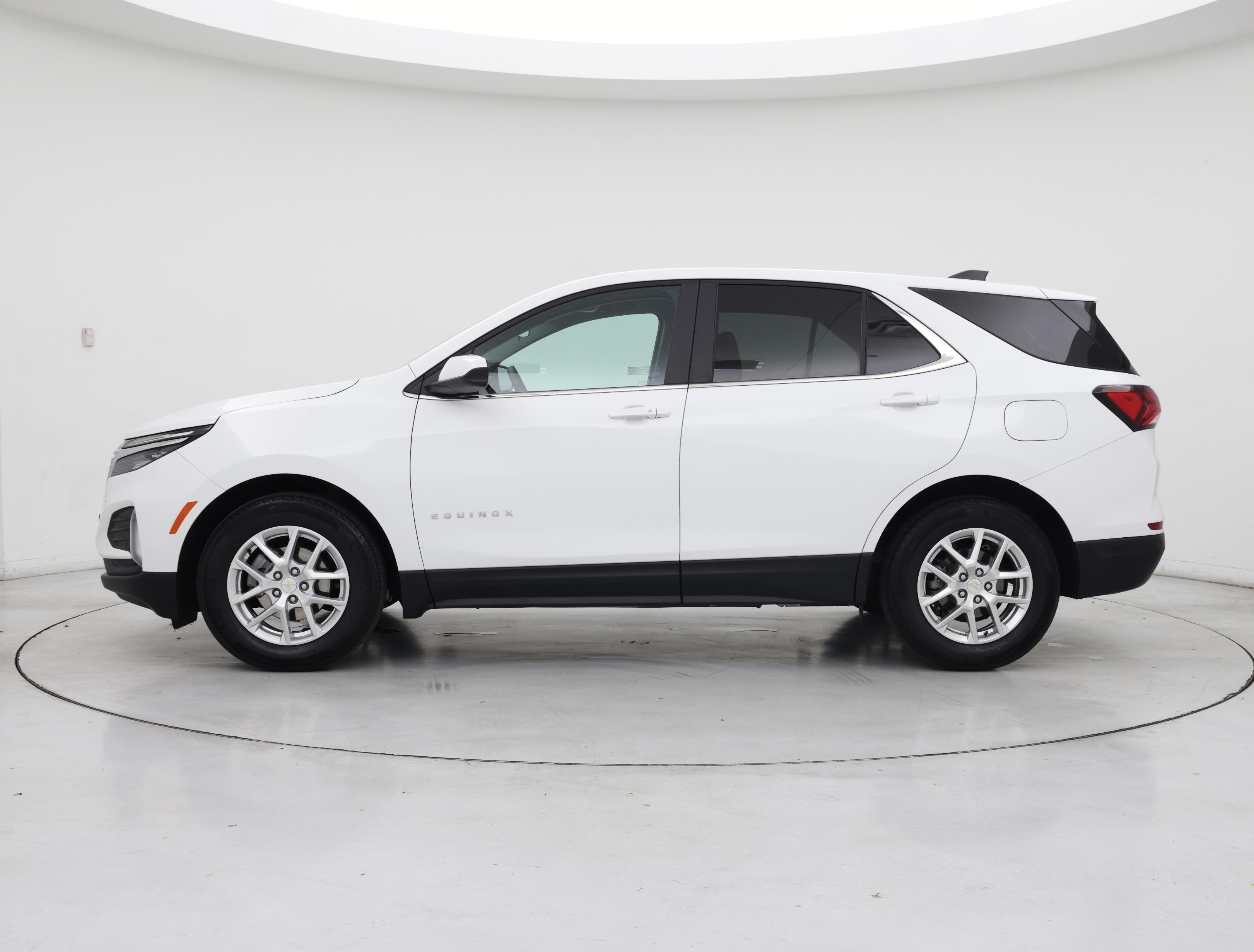Thumbnail: 2024 Chevrolet Equinox - 3