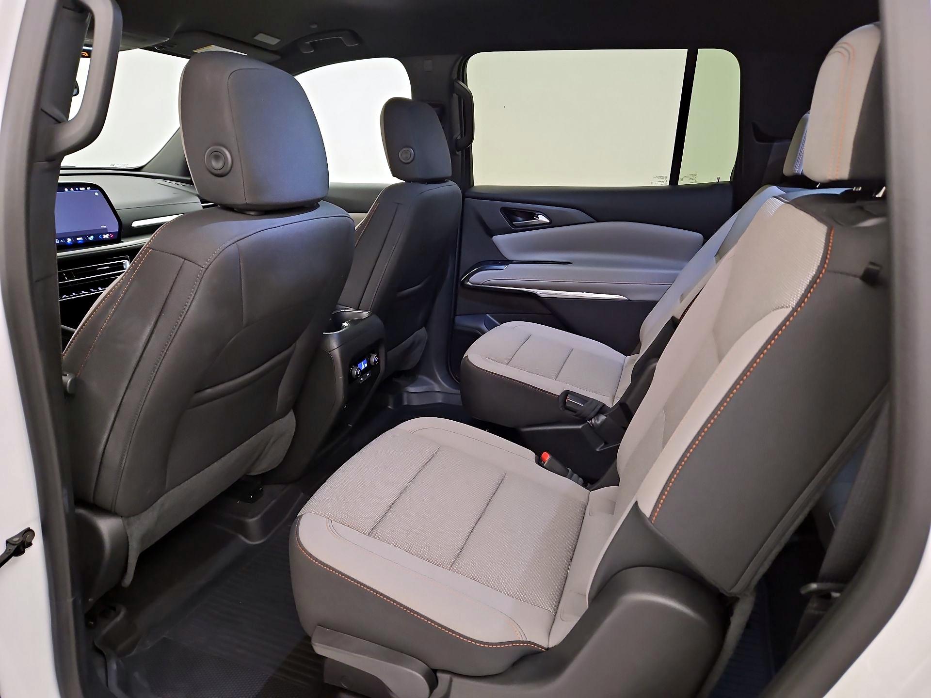 Thumbnail: 2025 Chevrolet Traverse - 19