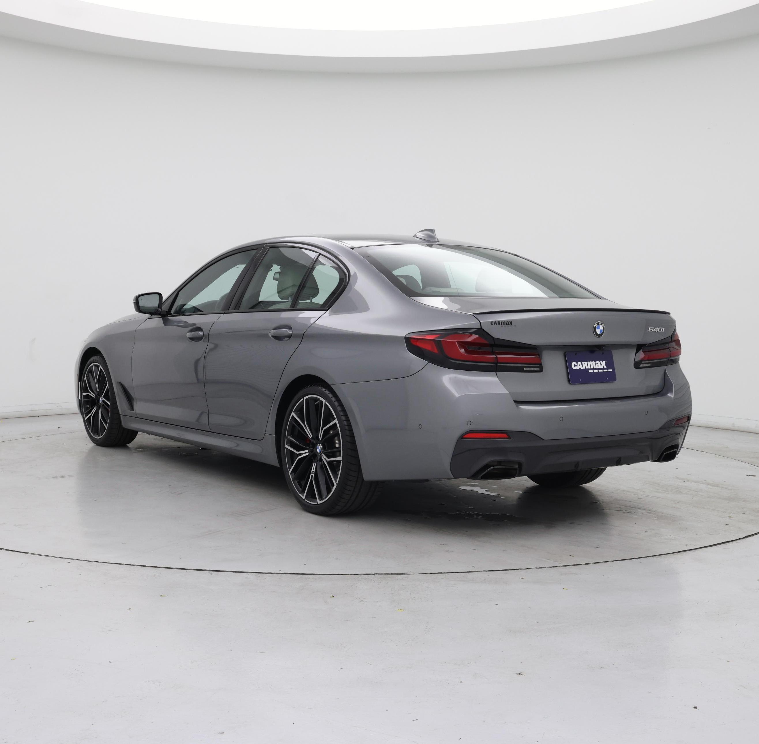 Thumbnail: 2023 BMW 5 Series - 2