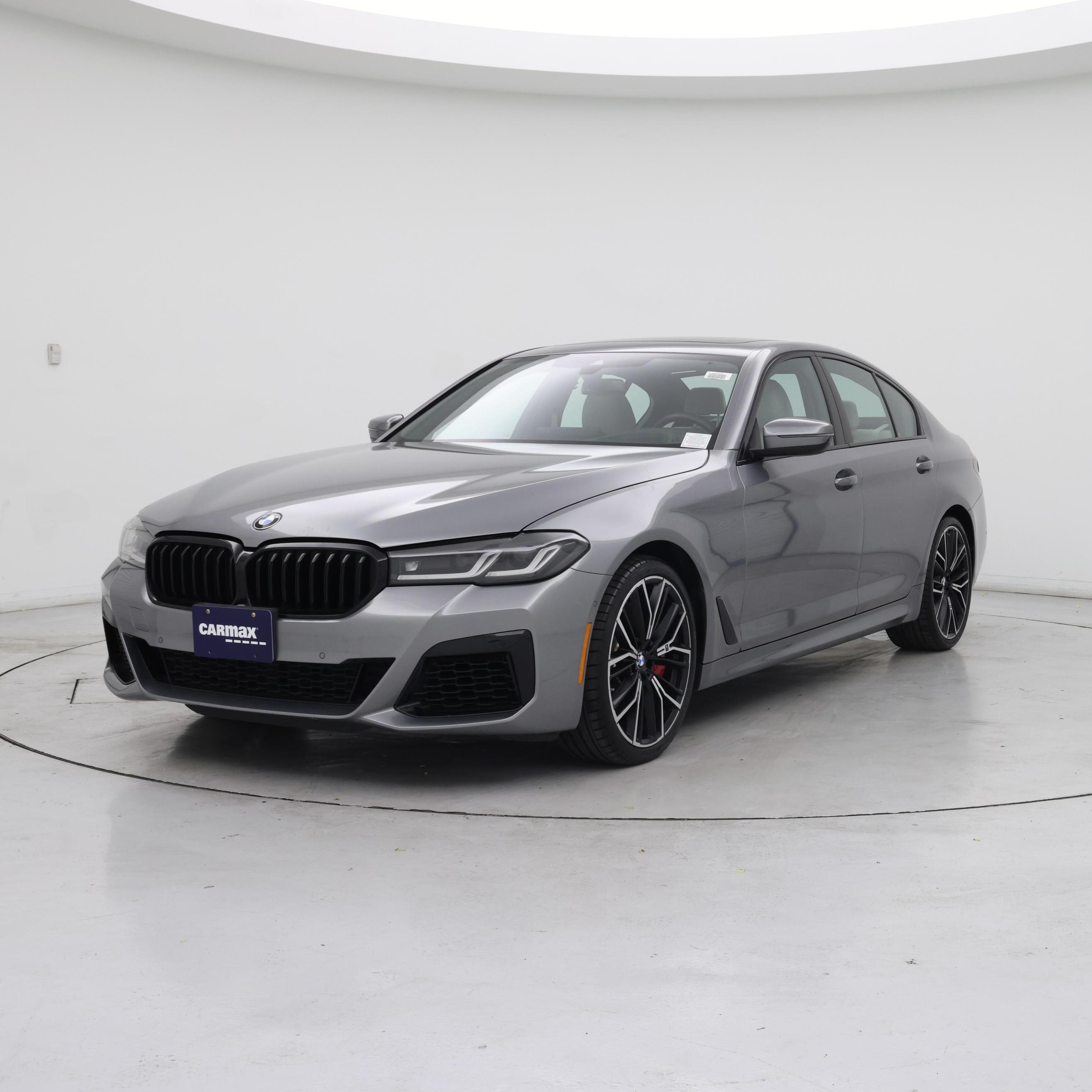 Thumbnail: 2023 BMW 5 Series - 4