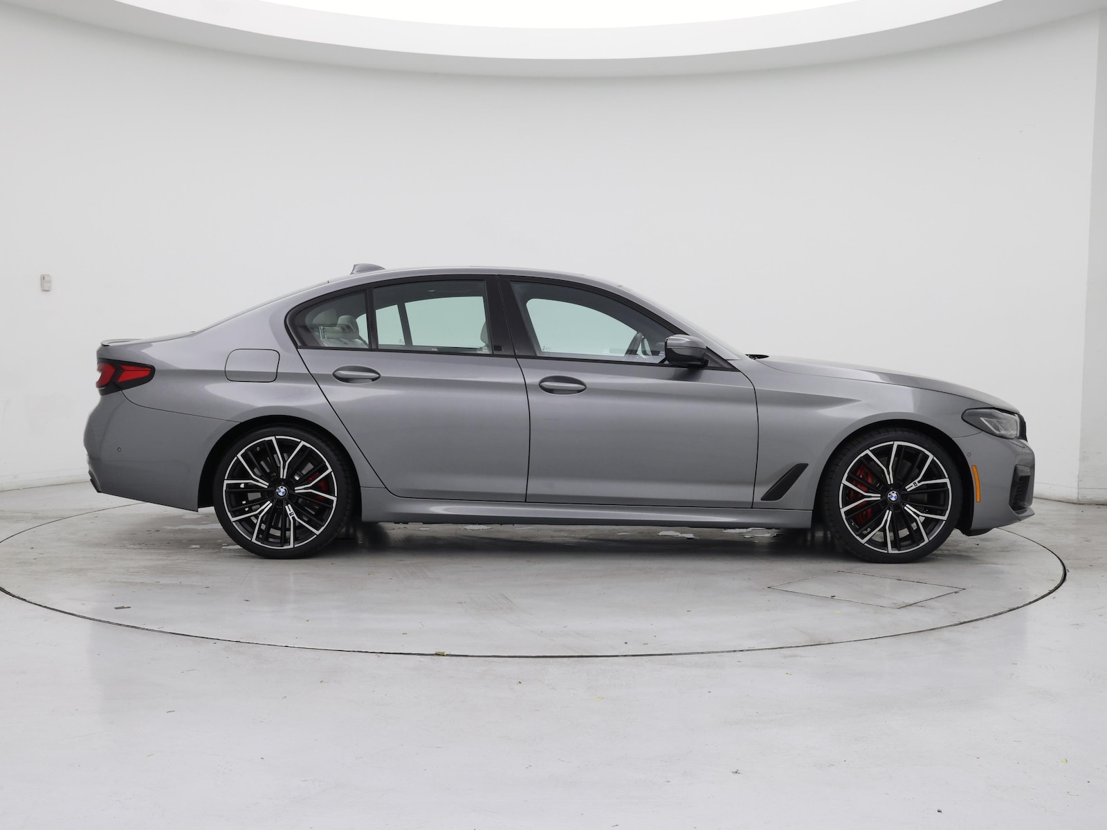 2023 BMW 5 Series 540i - Photo 8