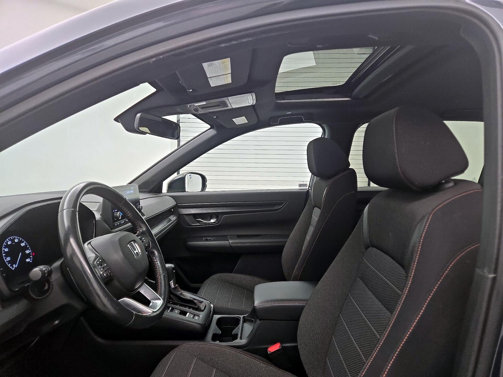 Sunroof(s) & Overhead Airbags