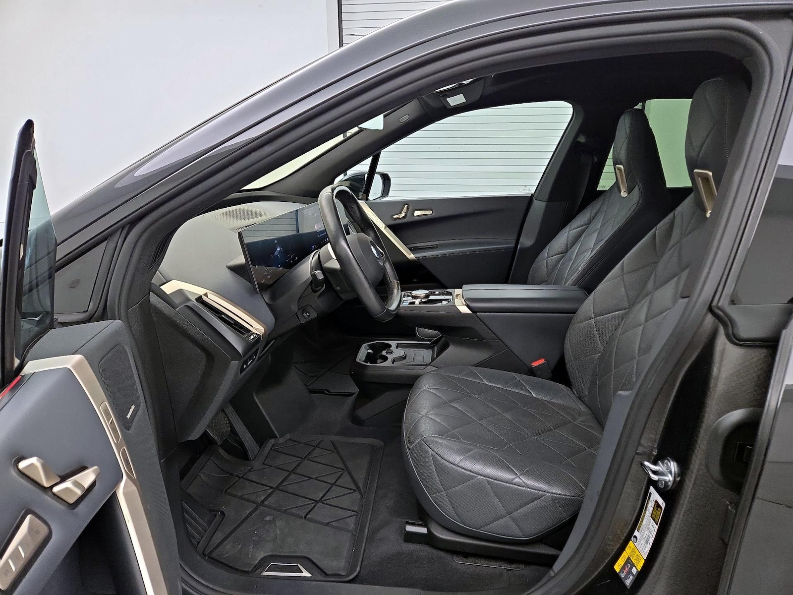 2024 BMW iX Base - Photo 12
