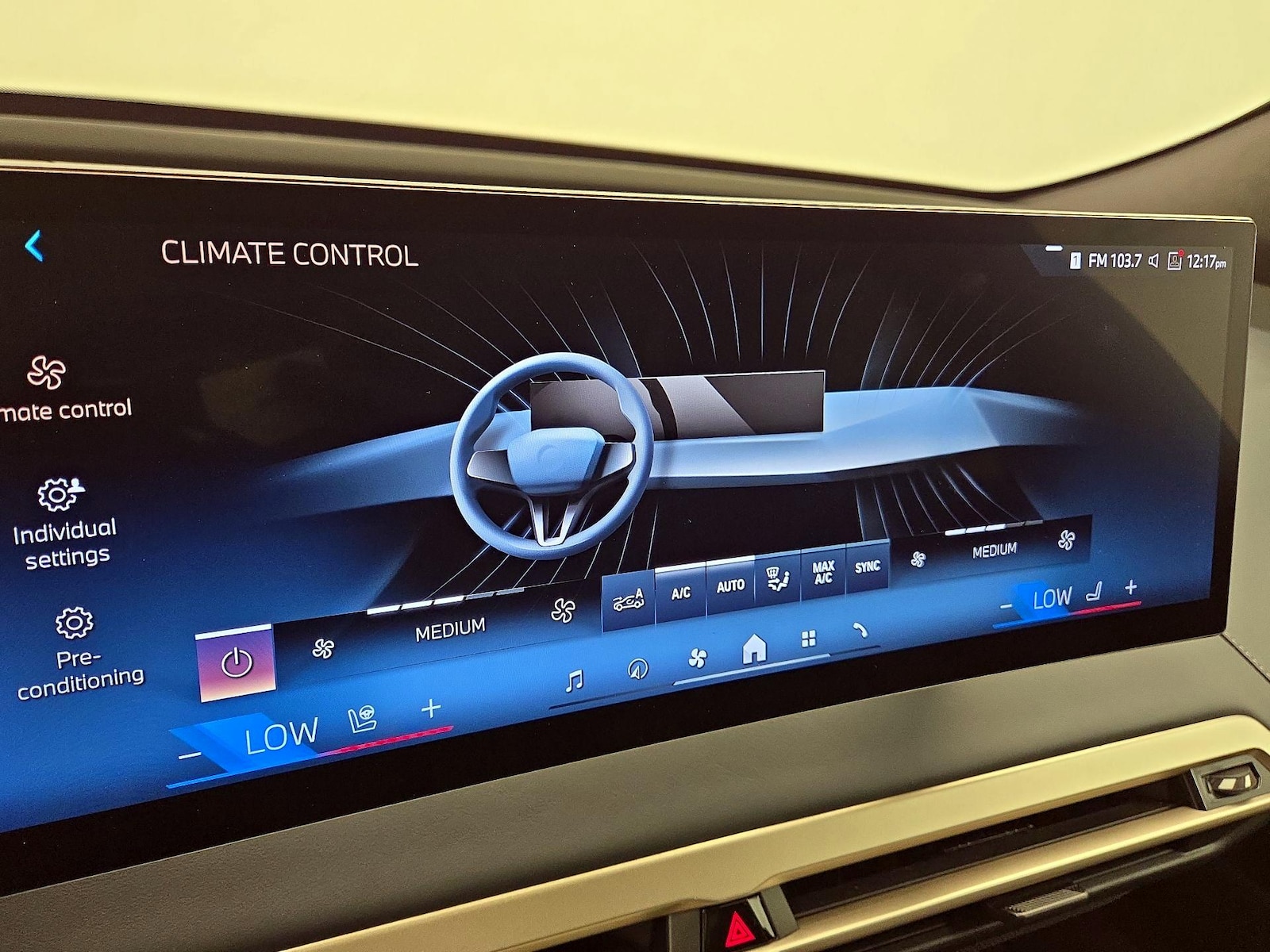 2024 BMW iX Base - Photo 18