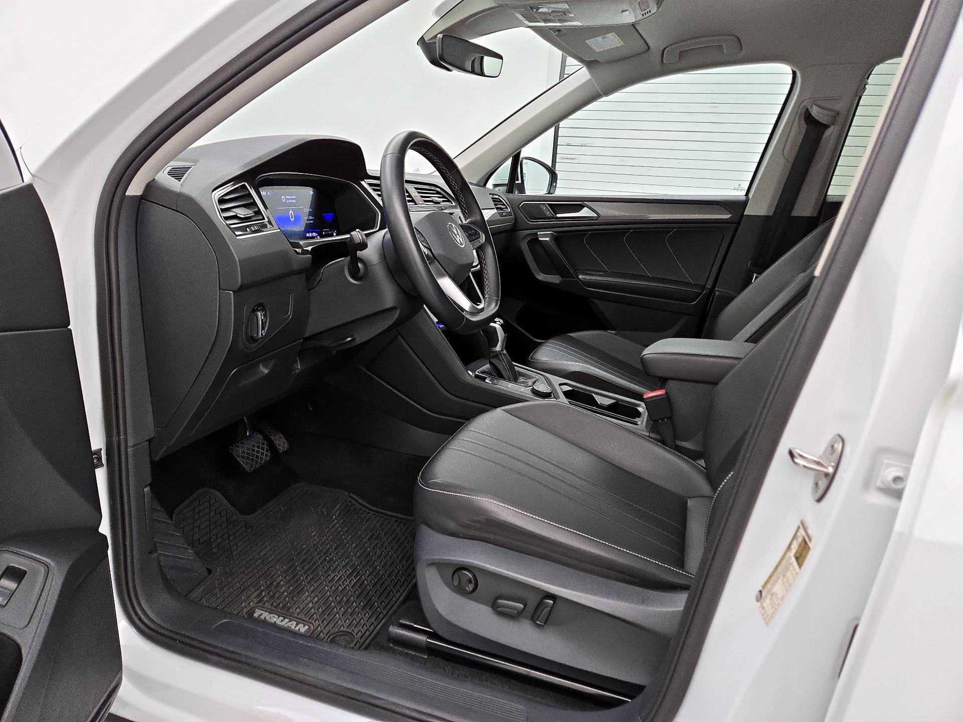 Thumbnail: 2024 Volkswagen Tiguan - 11