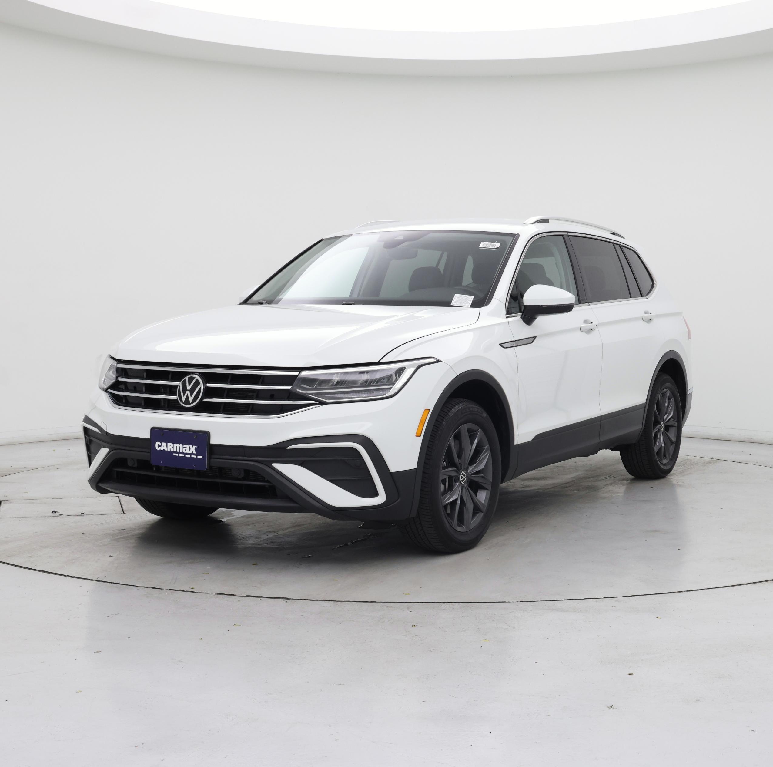 Thumbnail: 2024 Volkswagen Tiguan - 4