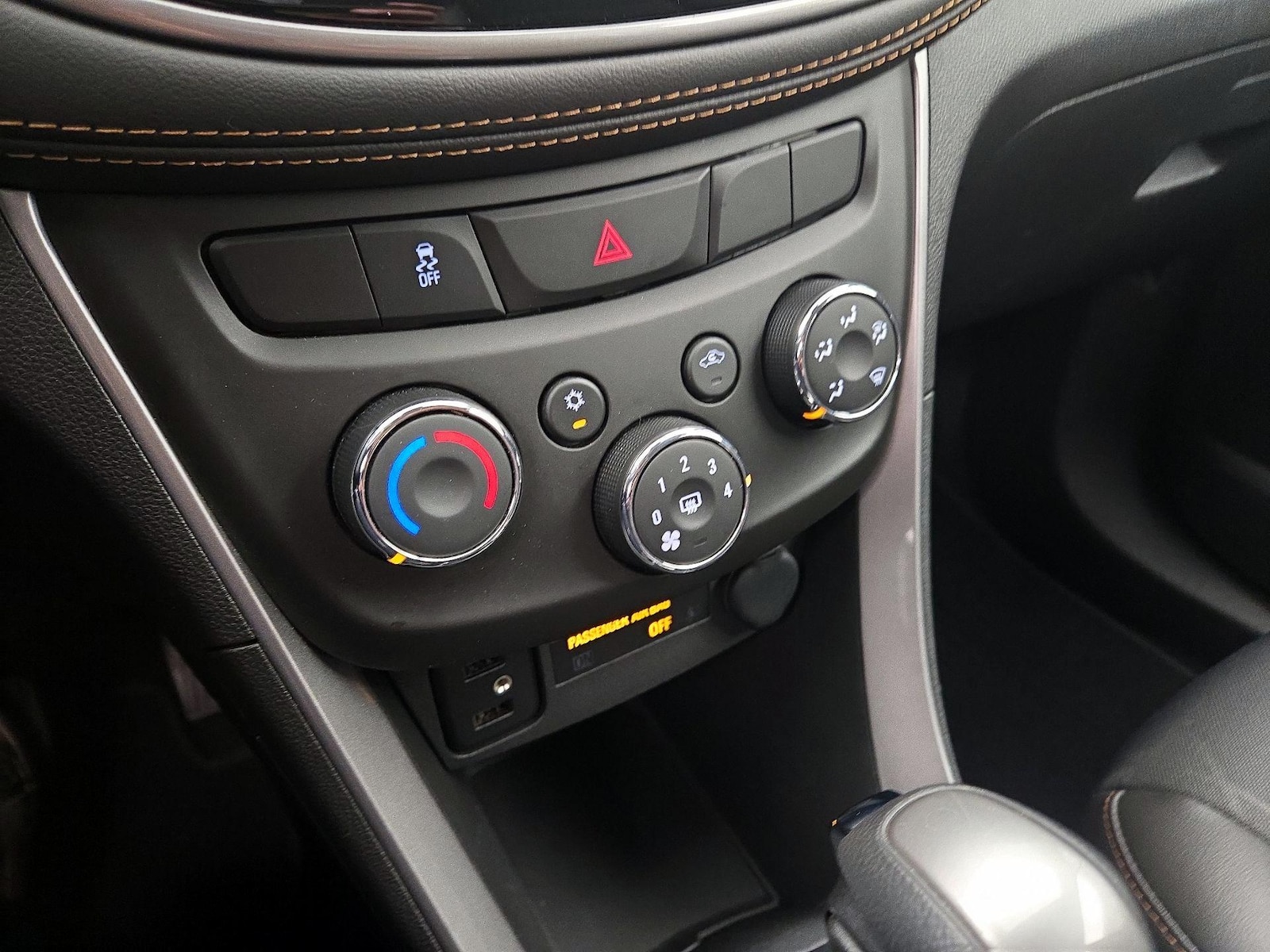 2022 Chevrolet Trax LT - Photo 17