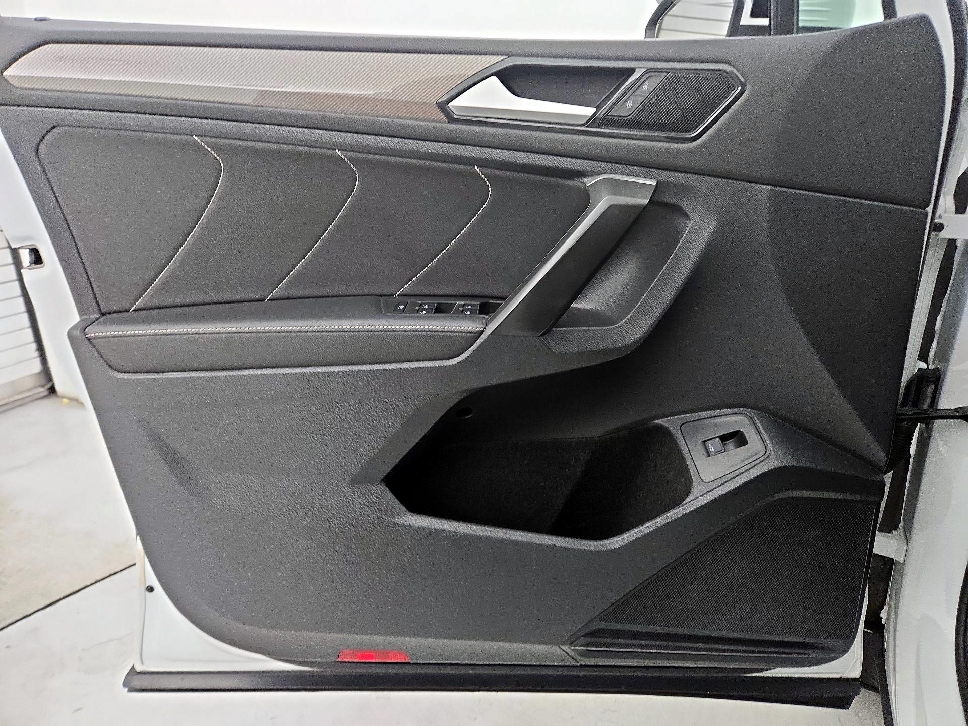 Thumbnail: 2024 Volkswagen Tiguan - 12