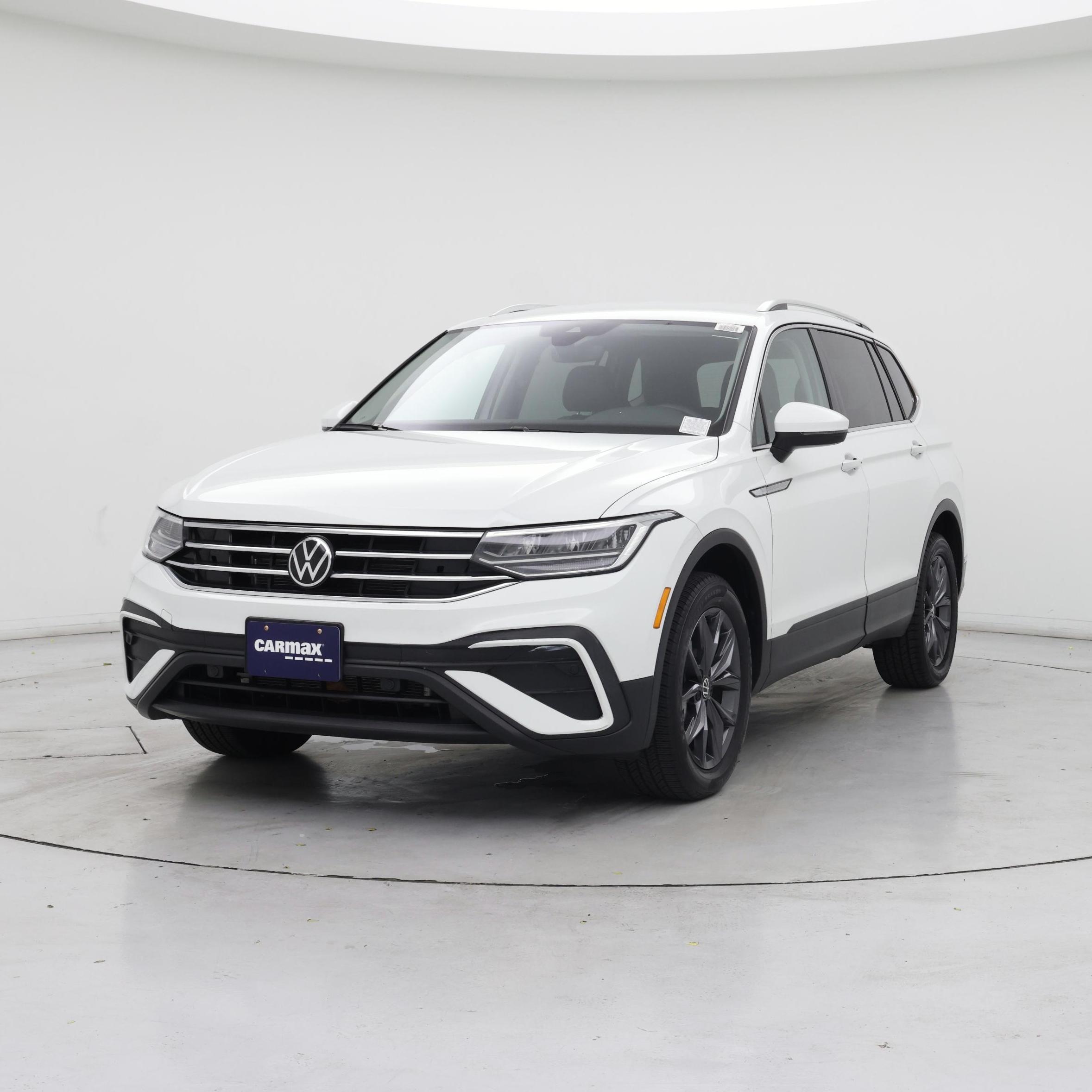 Thumbnail: 2024 Volkswagen Tiguan - 4