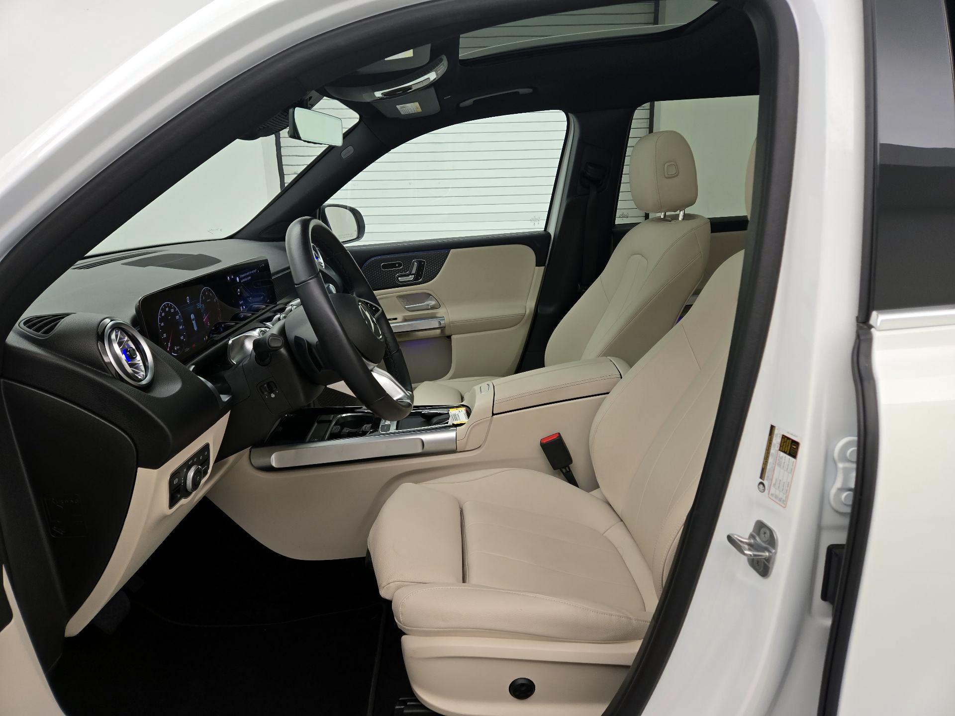Thumbnail: 2025 Mercedes-Benz GLB - 11