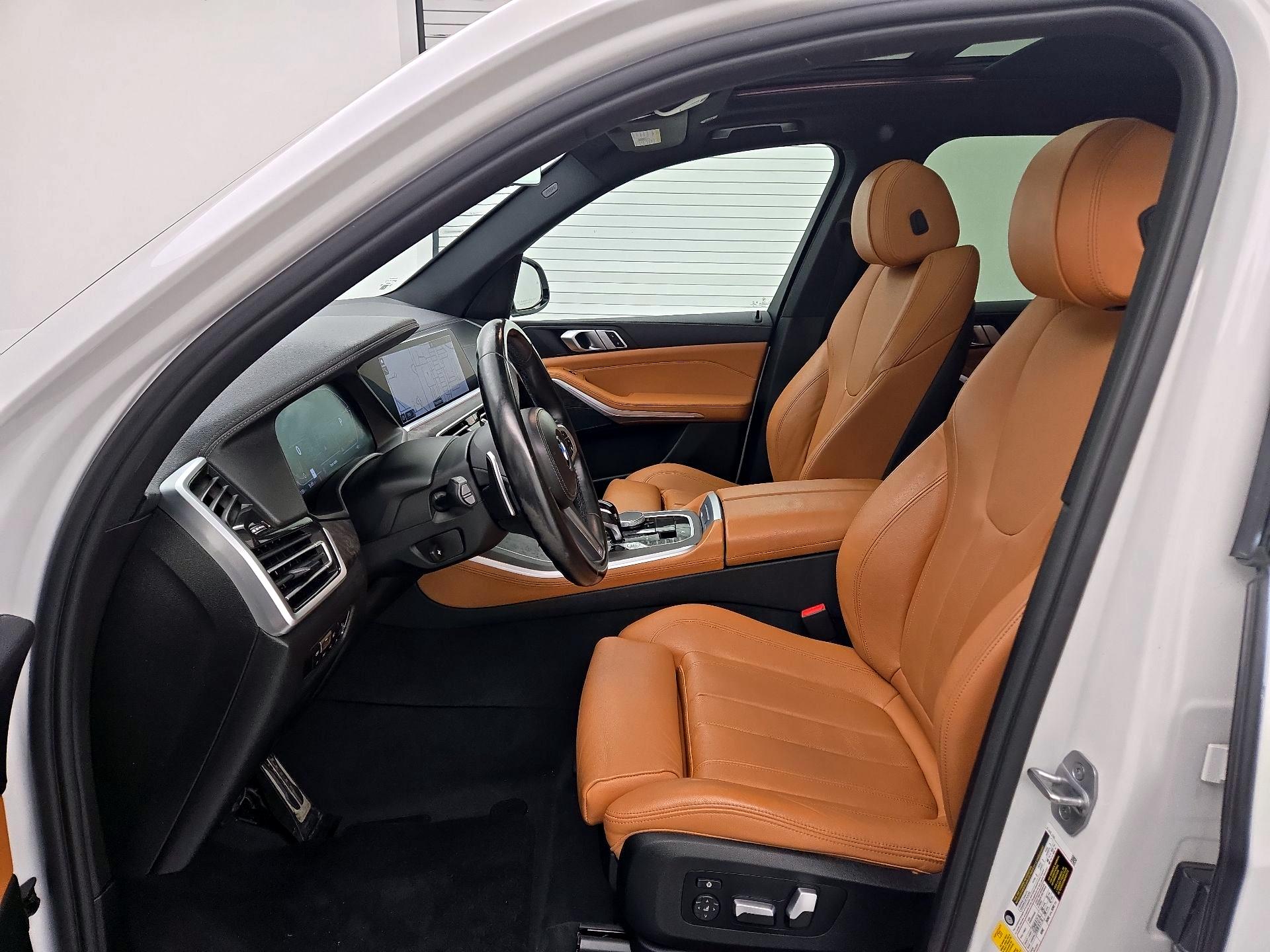 Thumbnail: 2022 BMW X5 - 11